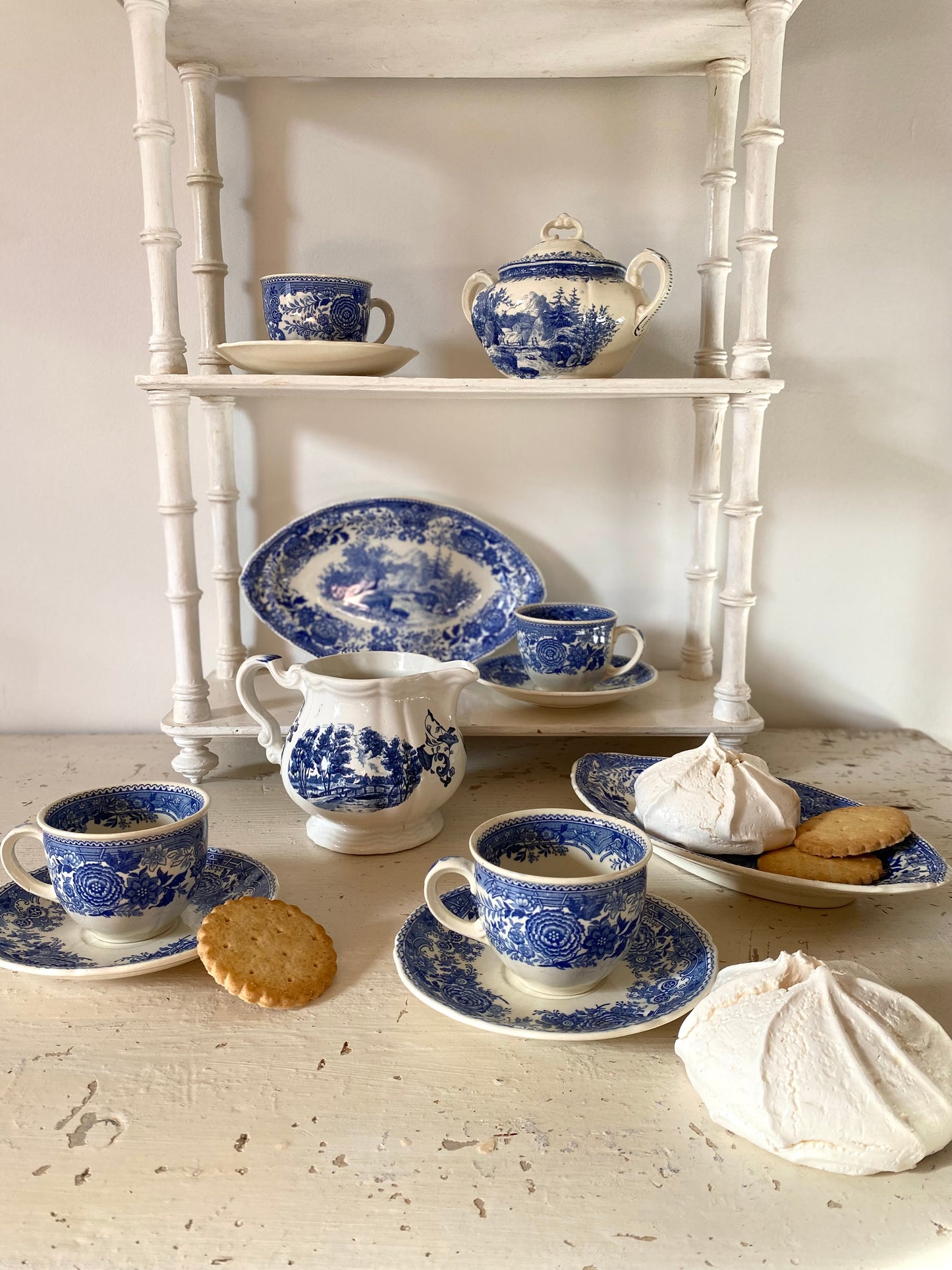 Service à café en porcelaine ancienne