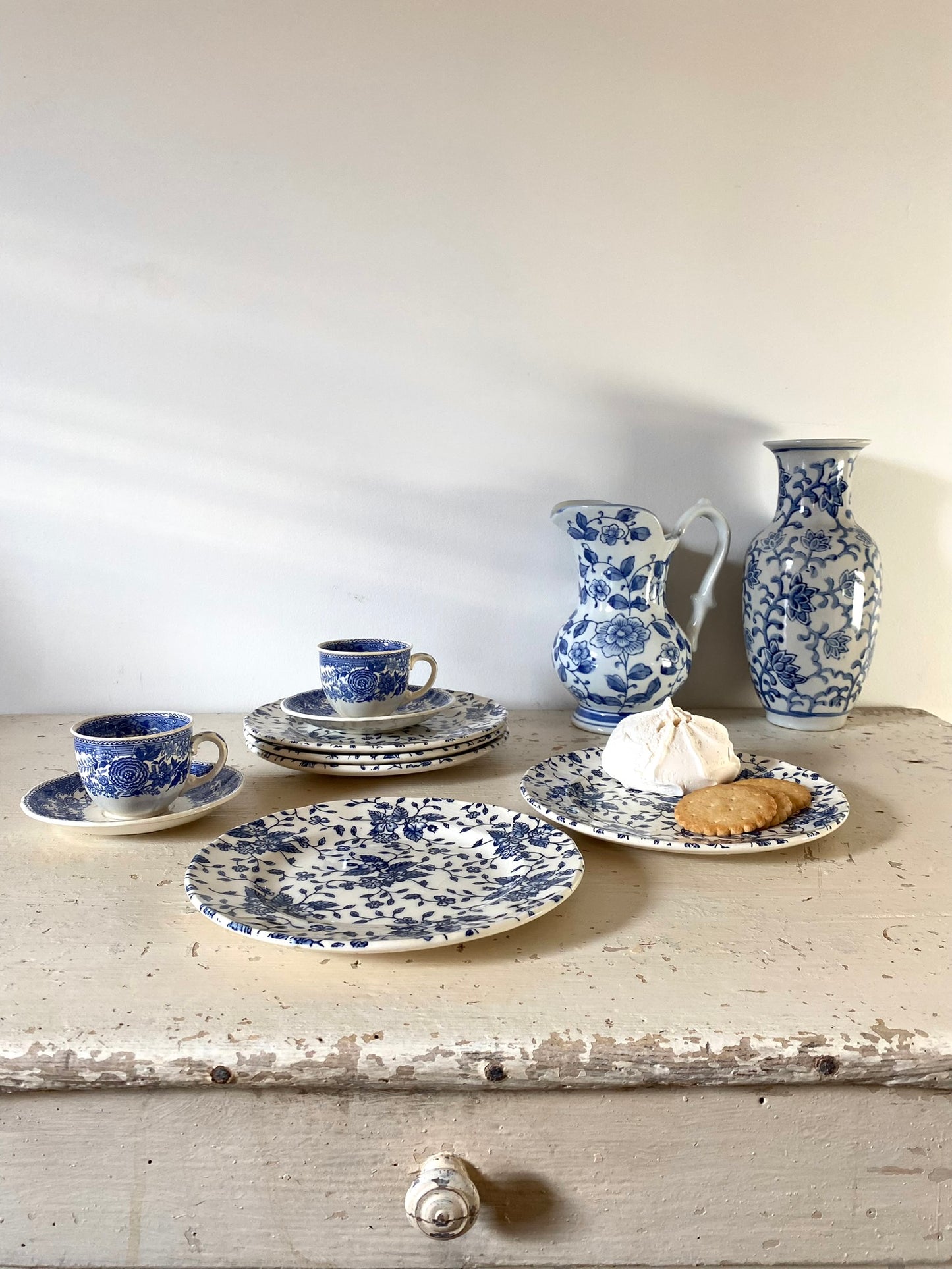 Assiettes à dessert en porcelaine ancienne anglaise