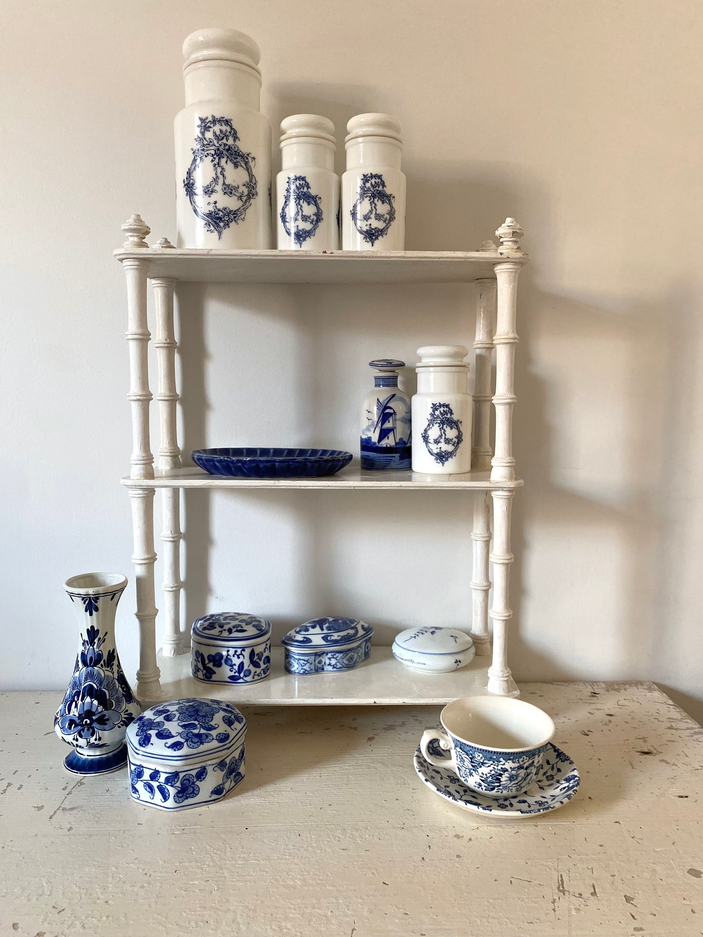 Flacon en porcelaine de Delft peinte à la main