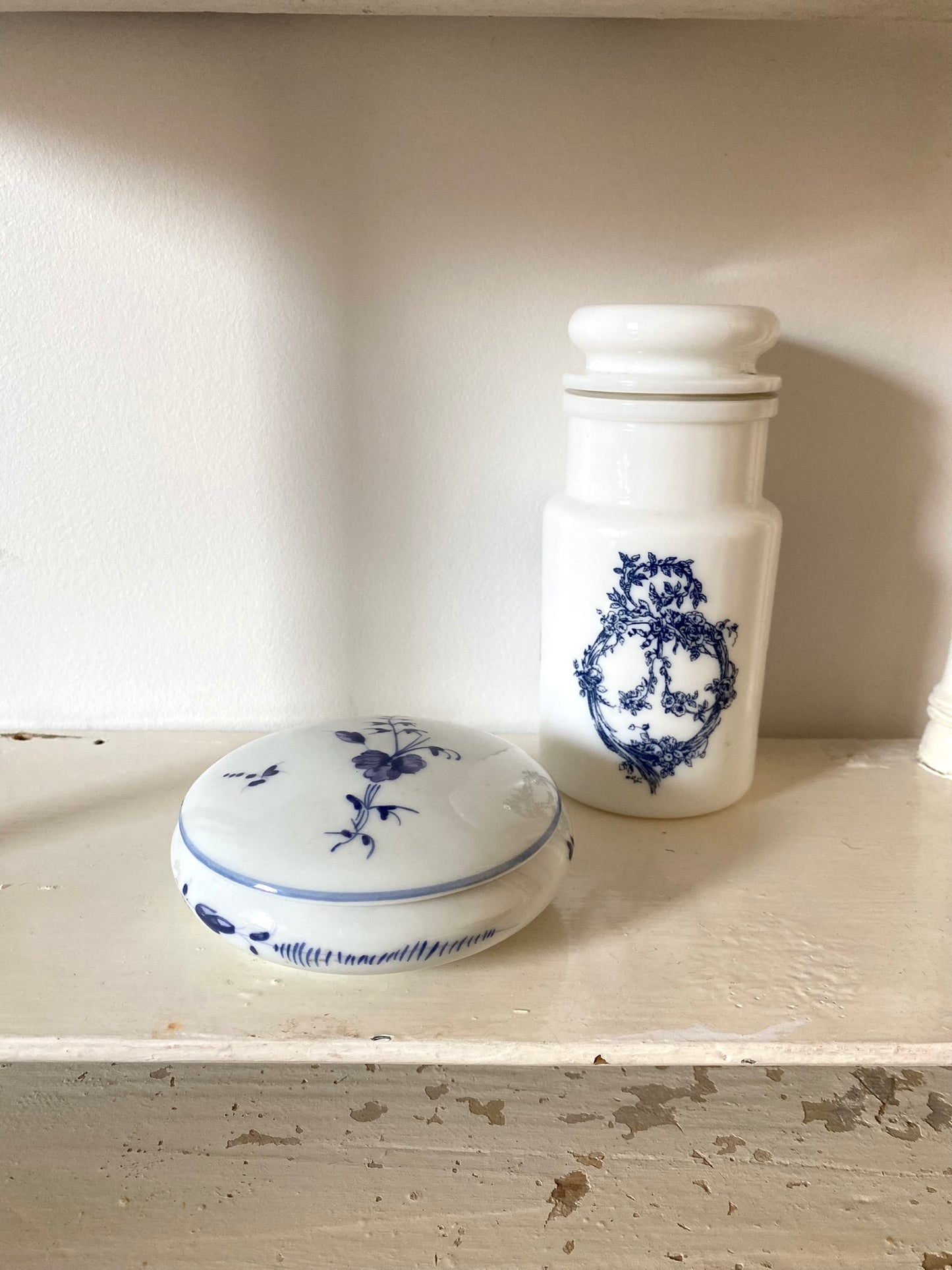Boîte à bijoux en porcelaine de Chantilly