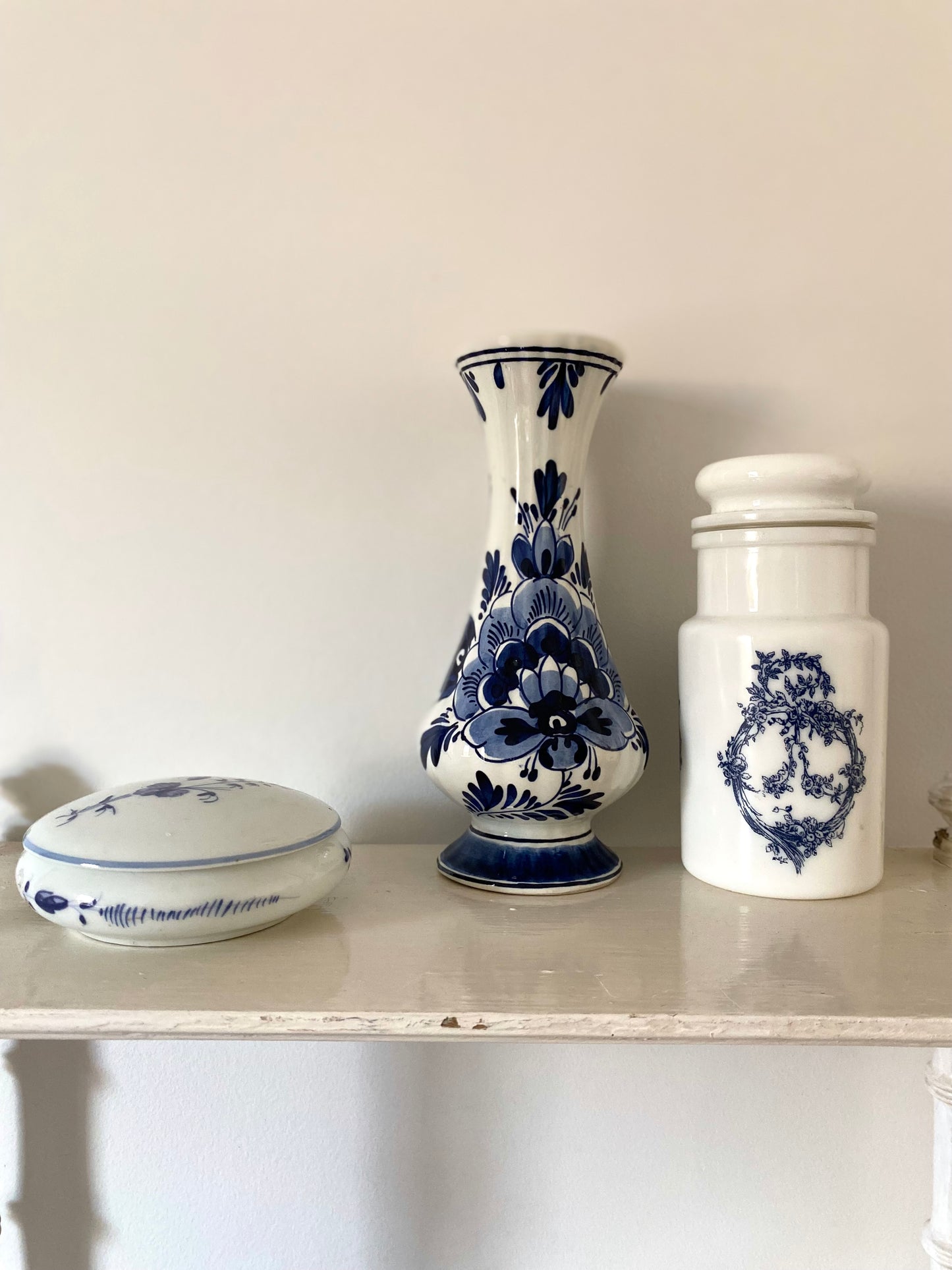 Vase soliflore en porcelaine de Delft