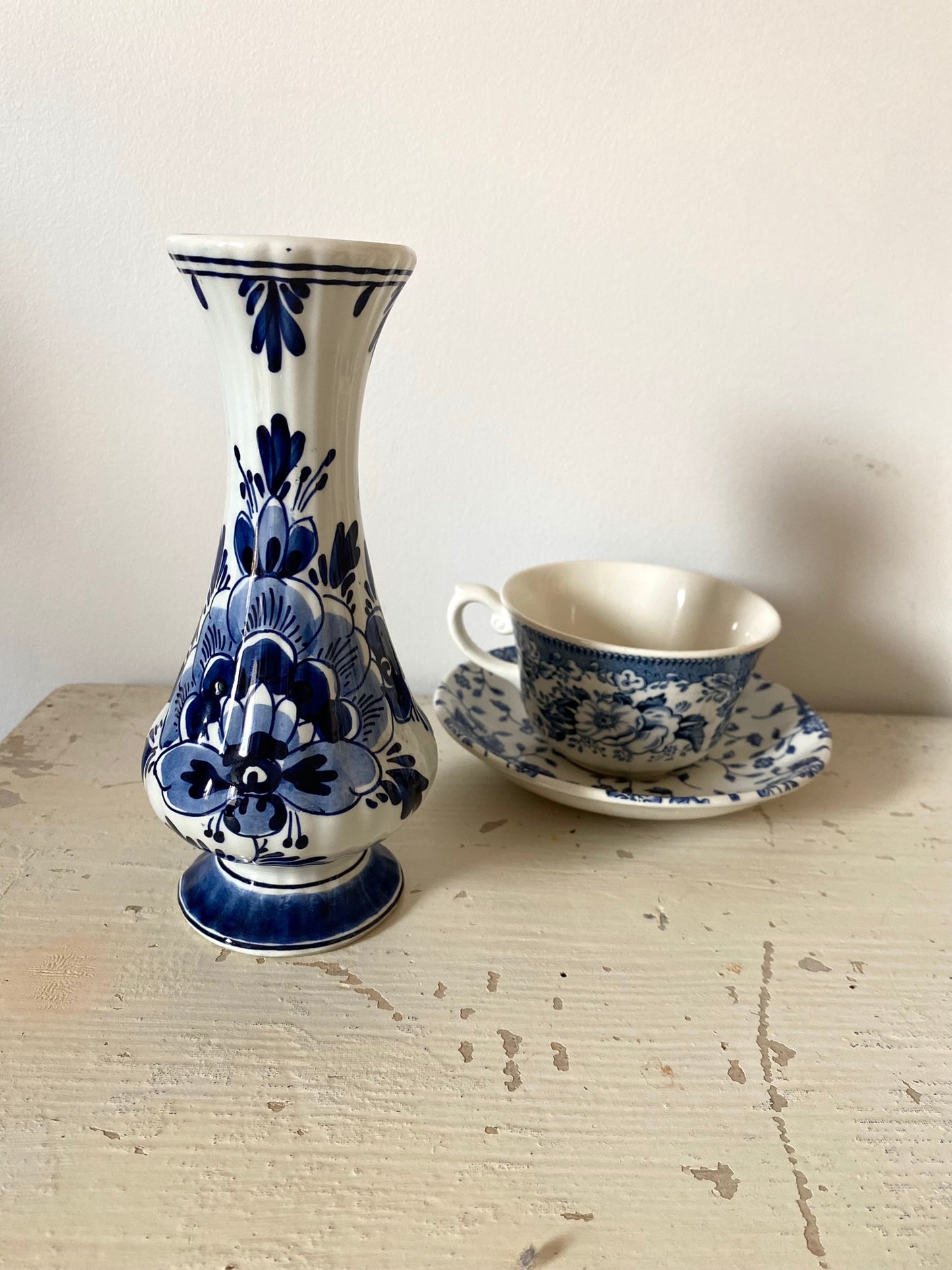Vase soliflore en porcelaine de Delft