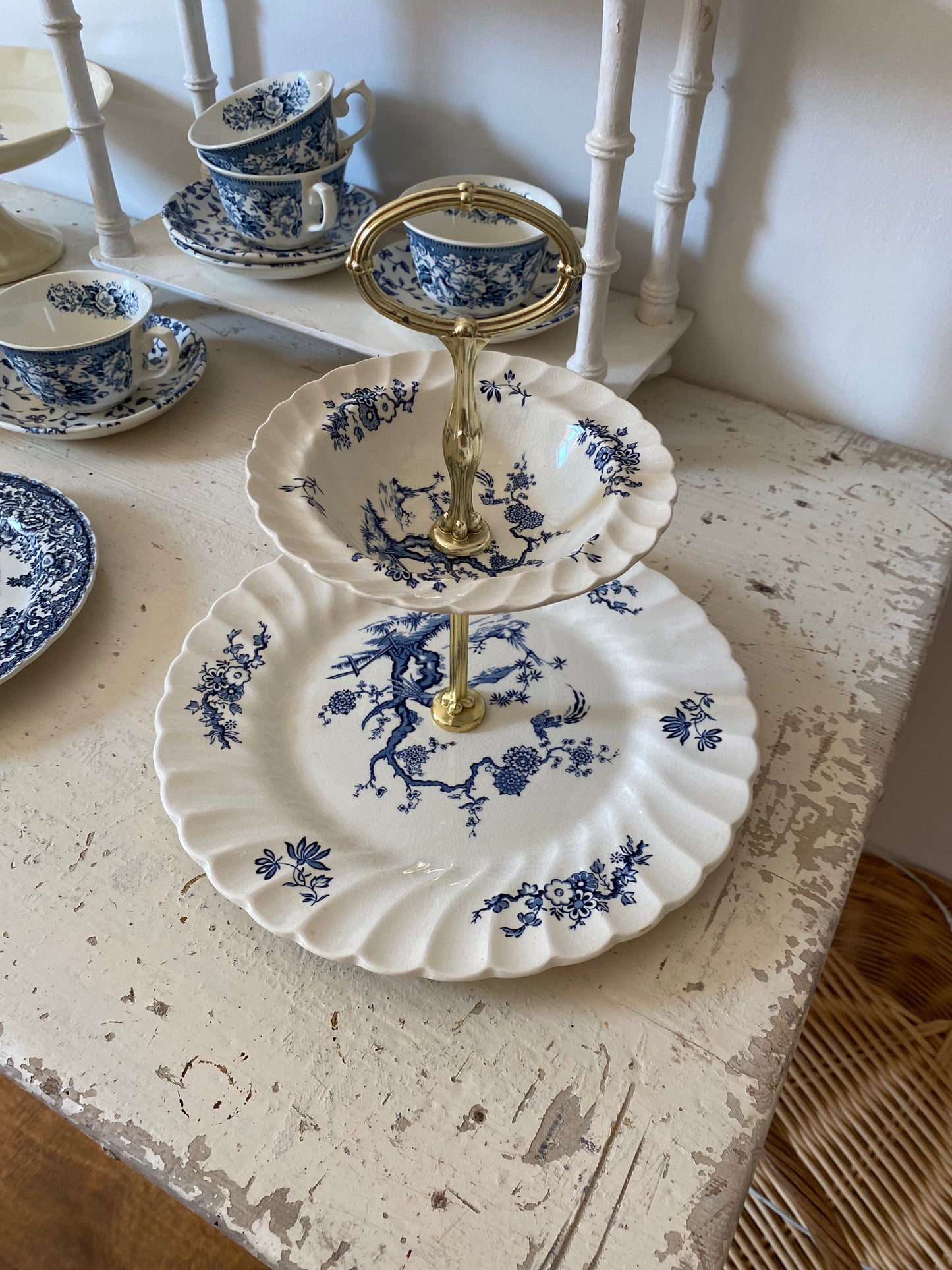 Serviteur muet en porcelaine ancienne anglaise