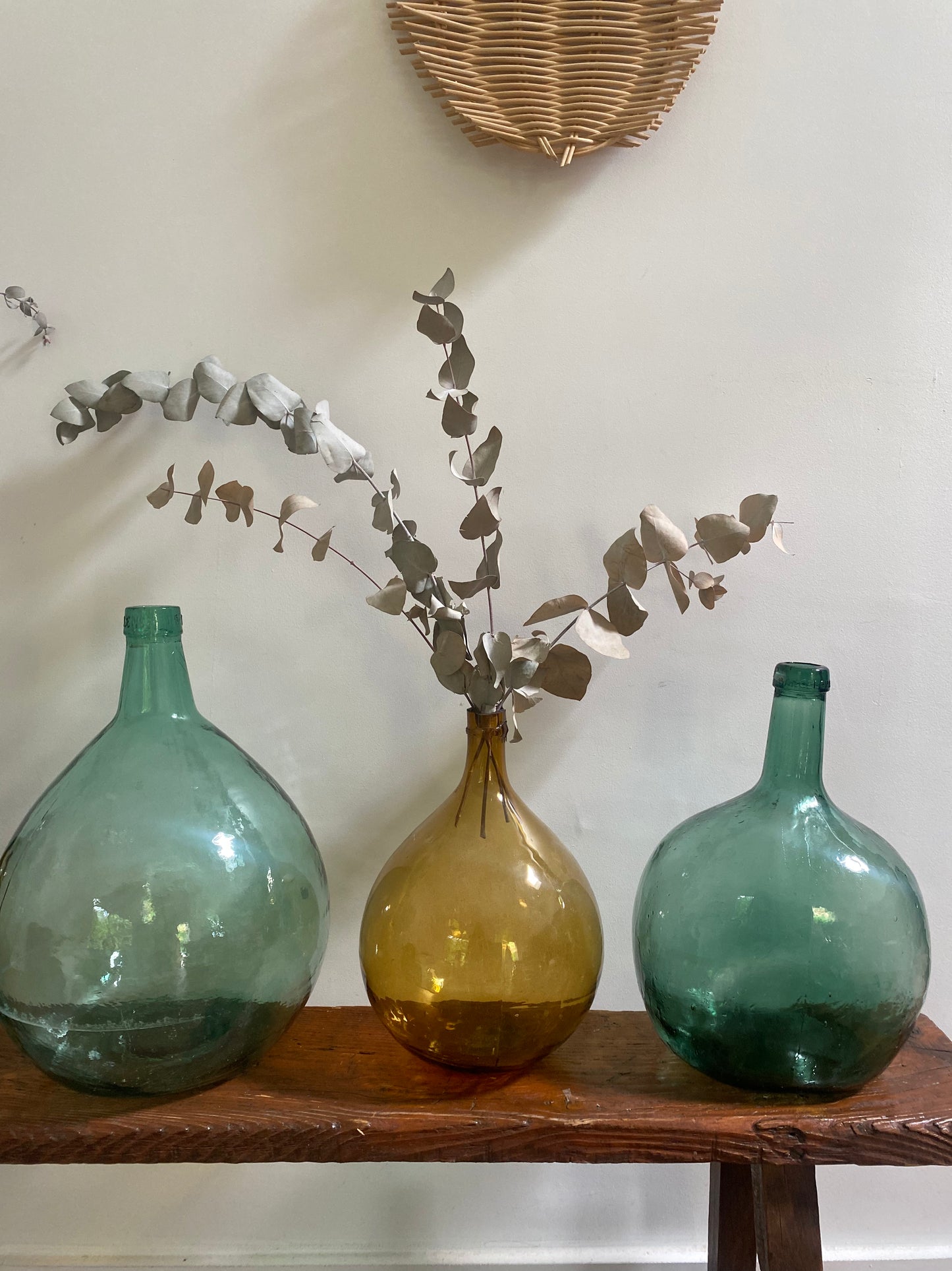 Dame Jeanne ancienne en verre ambré