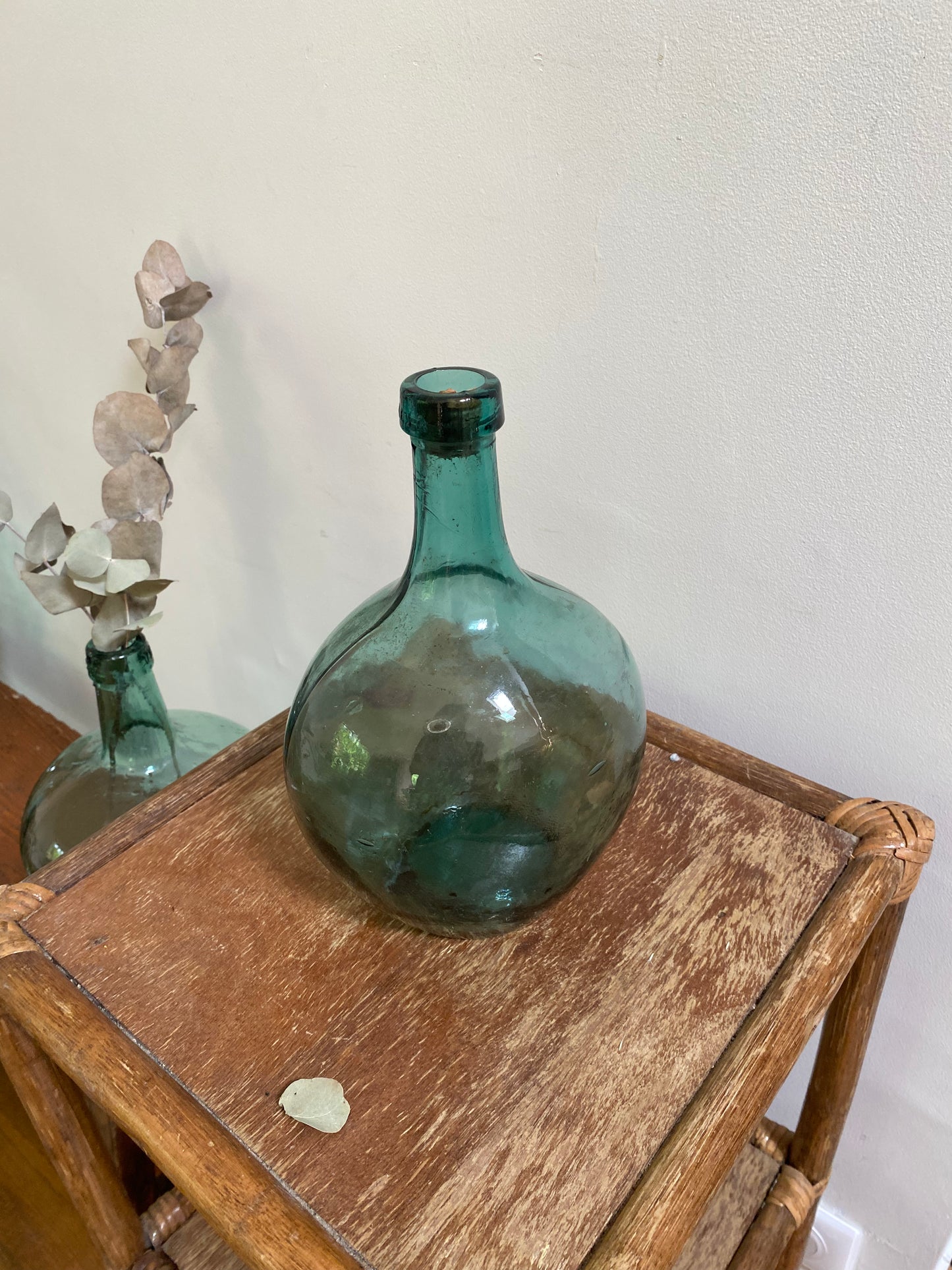 Dame Jeanne ancienne en verre bullé