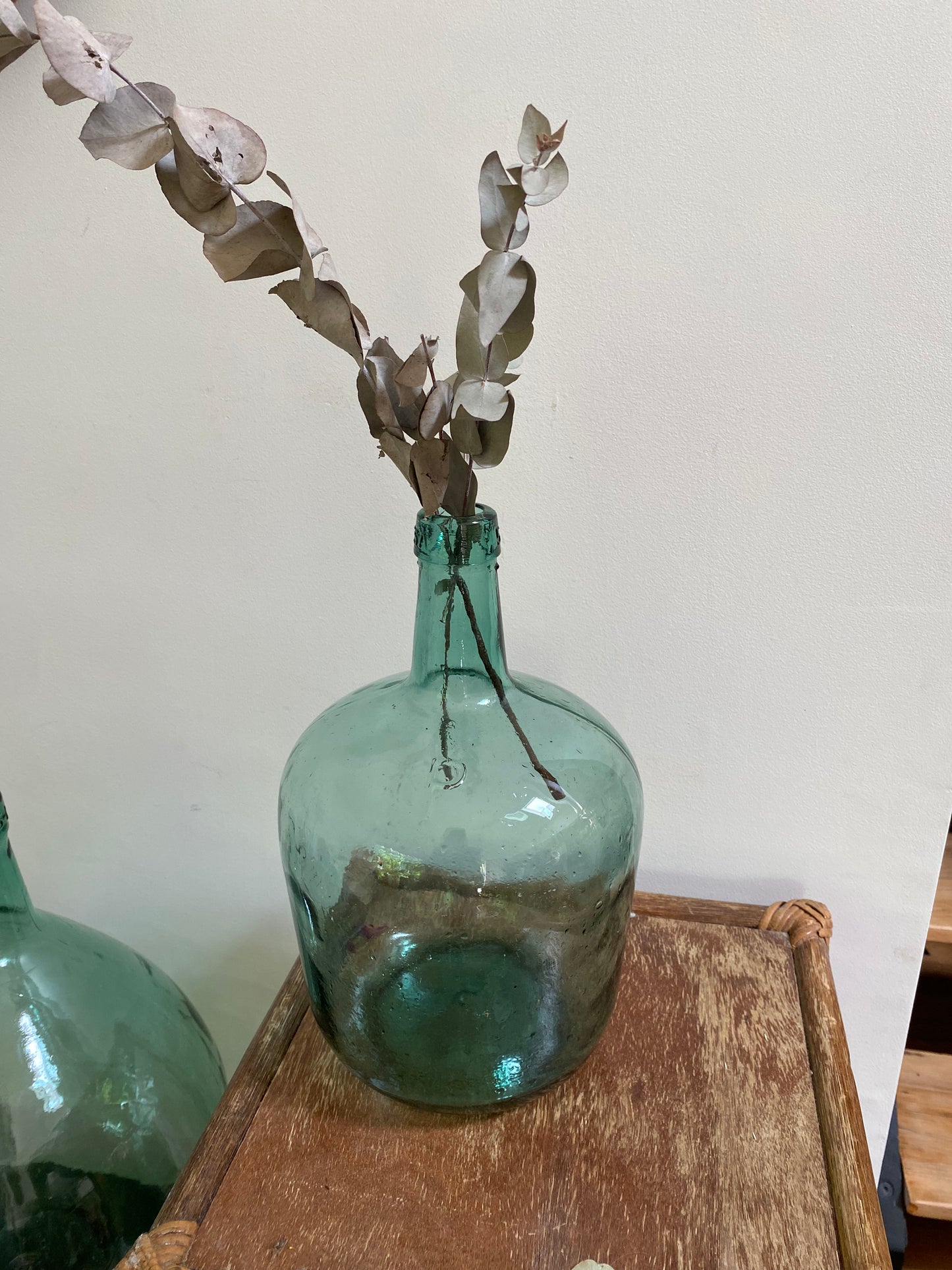 Dame Jeanne ancienne en verre bullé