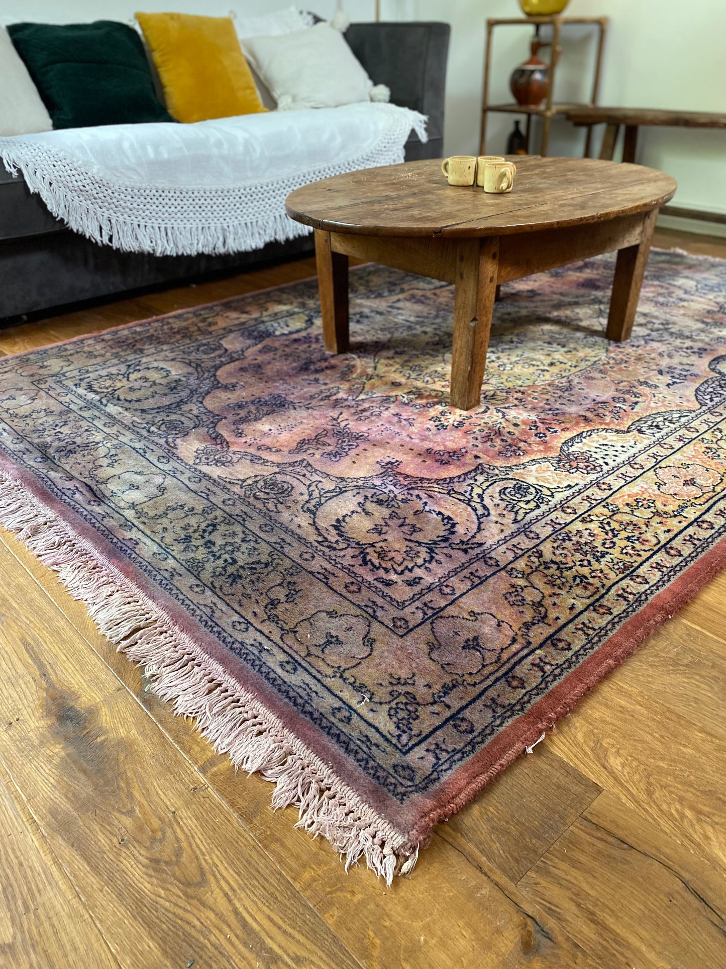 Grand tapis d’orient ancien en laine tissé main