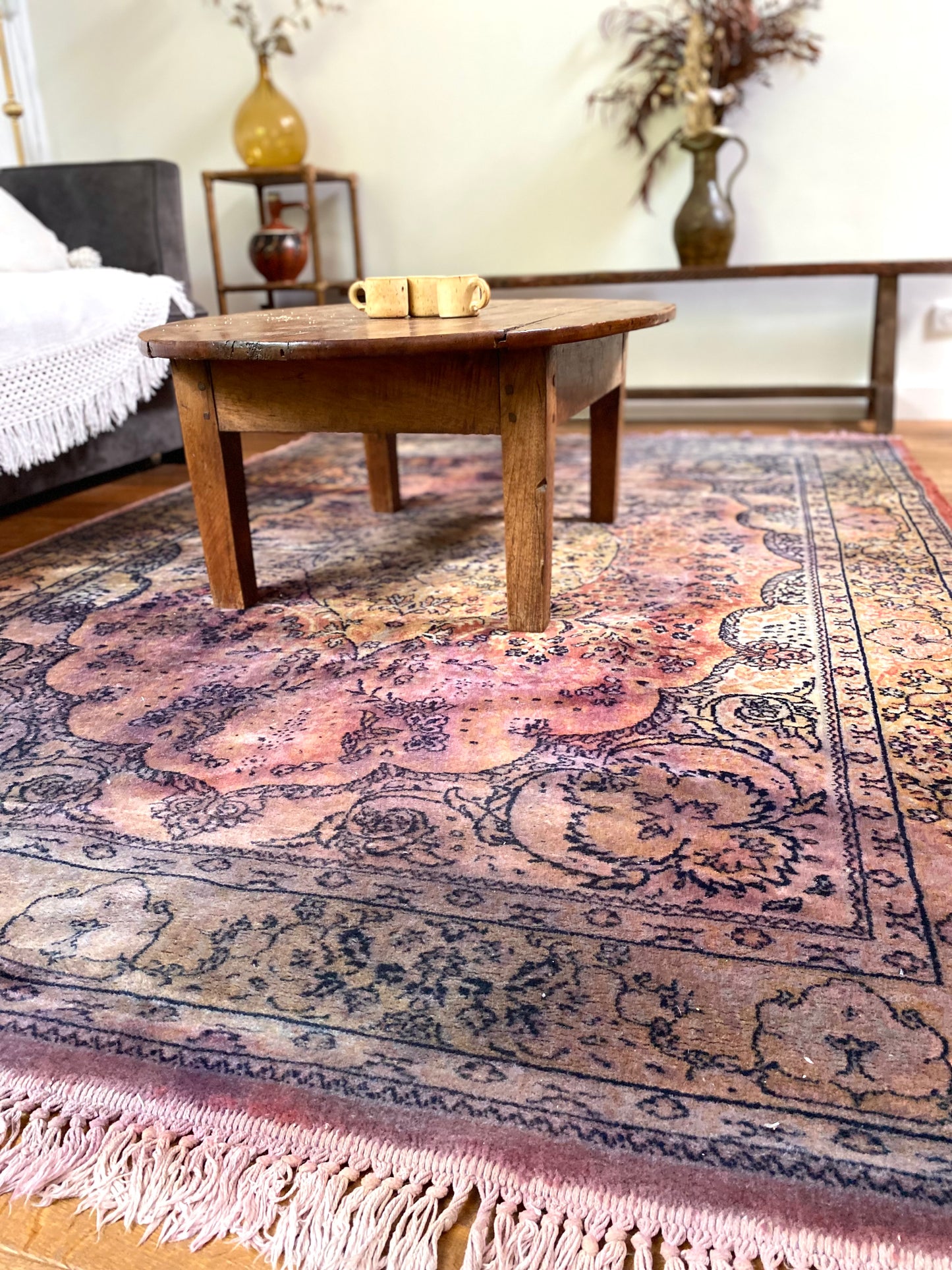 Grand tapis d’orient ancien en laine tissé main