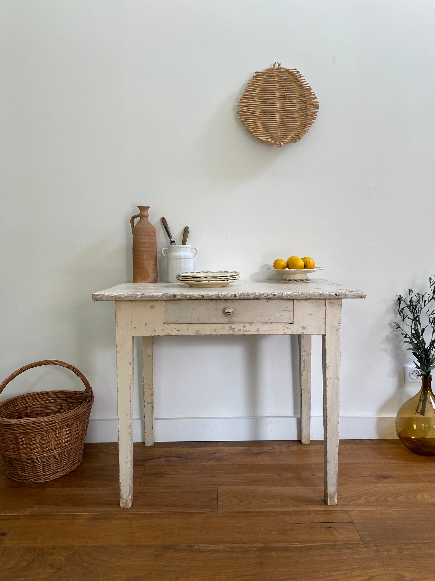 Table de ferme en bois ancien dans sa patine d’origine