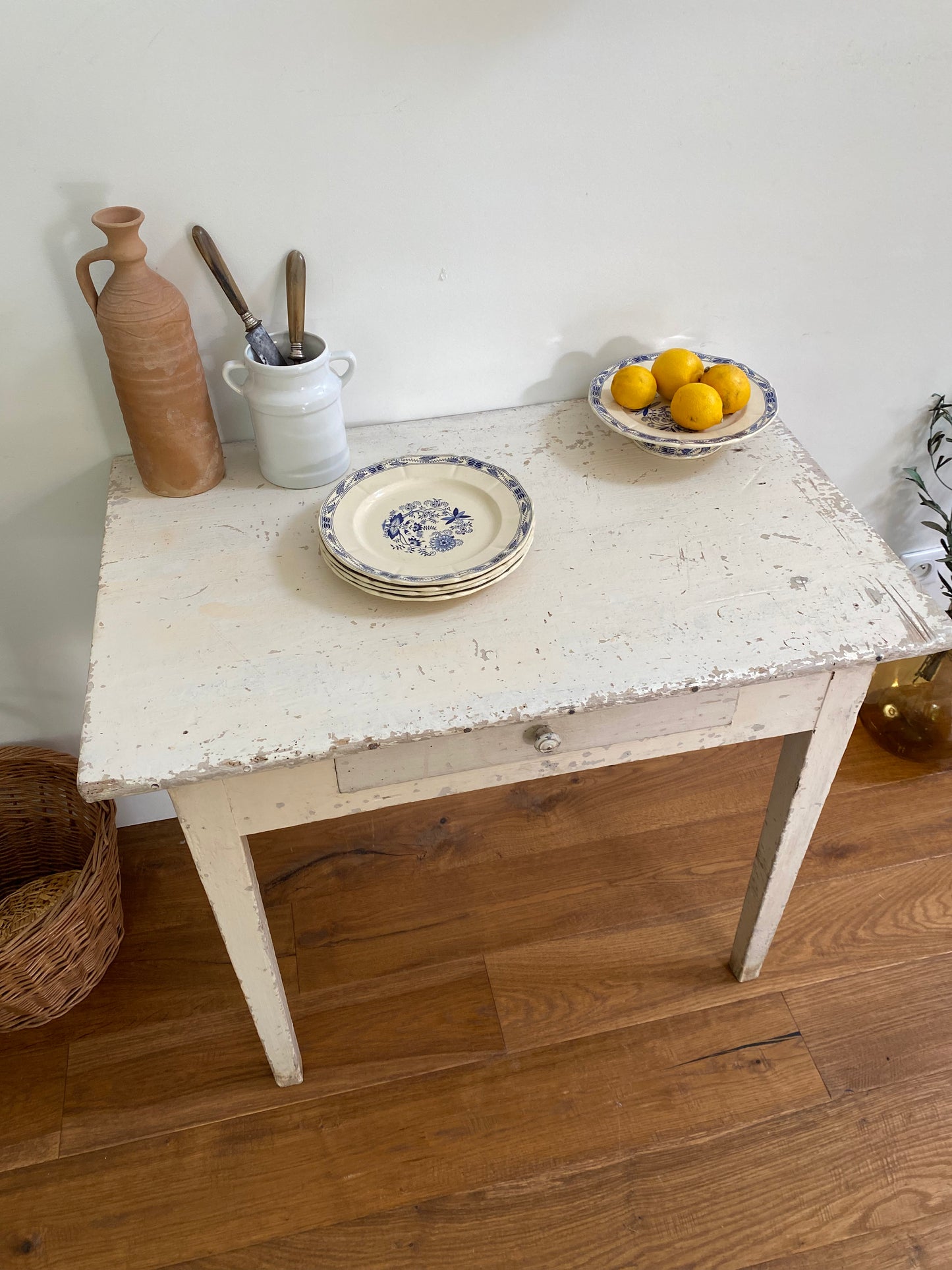 Table de ferme en bois ancien dans sa patine d’origine