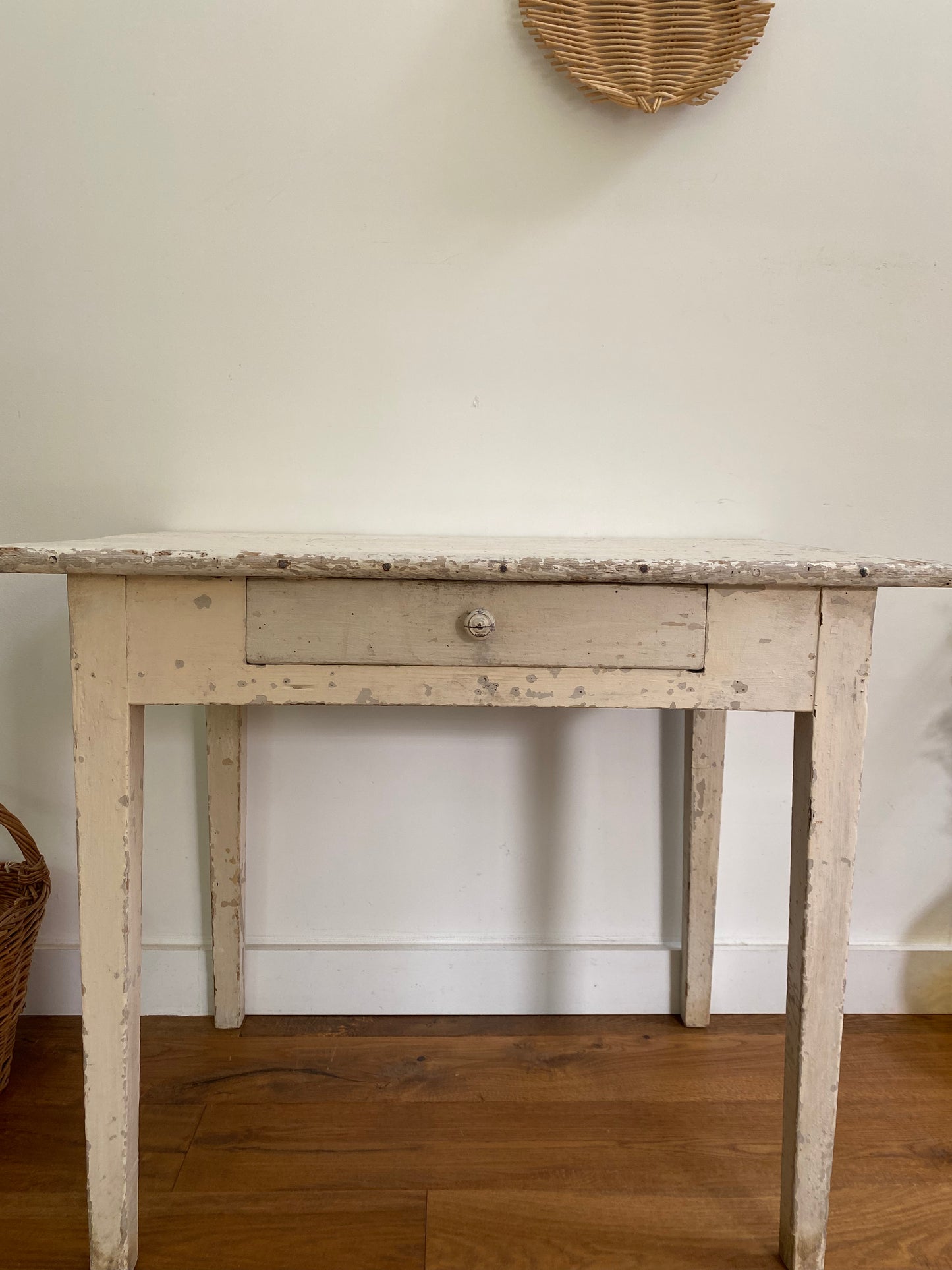Table de ferme en bois ancien dans sa patine d’origine