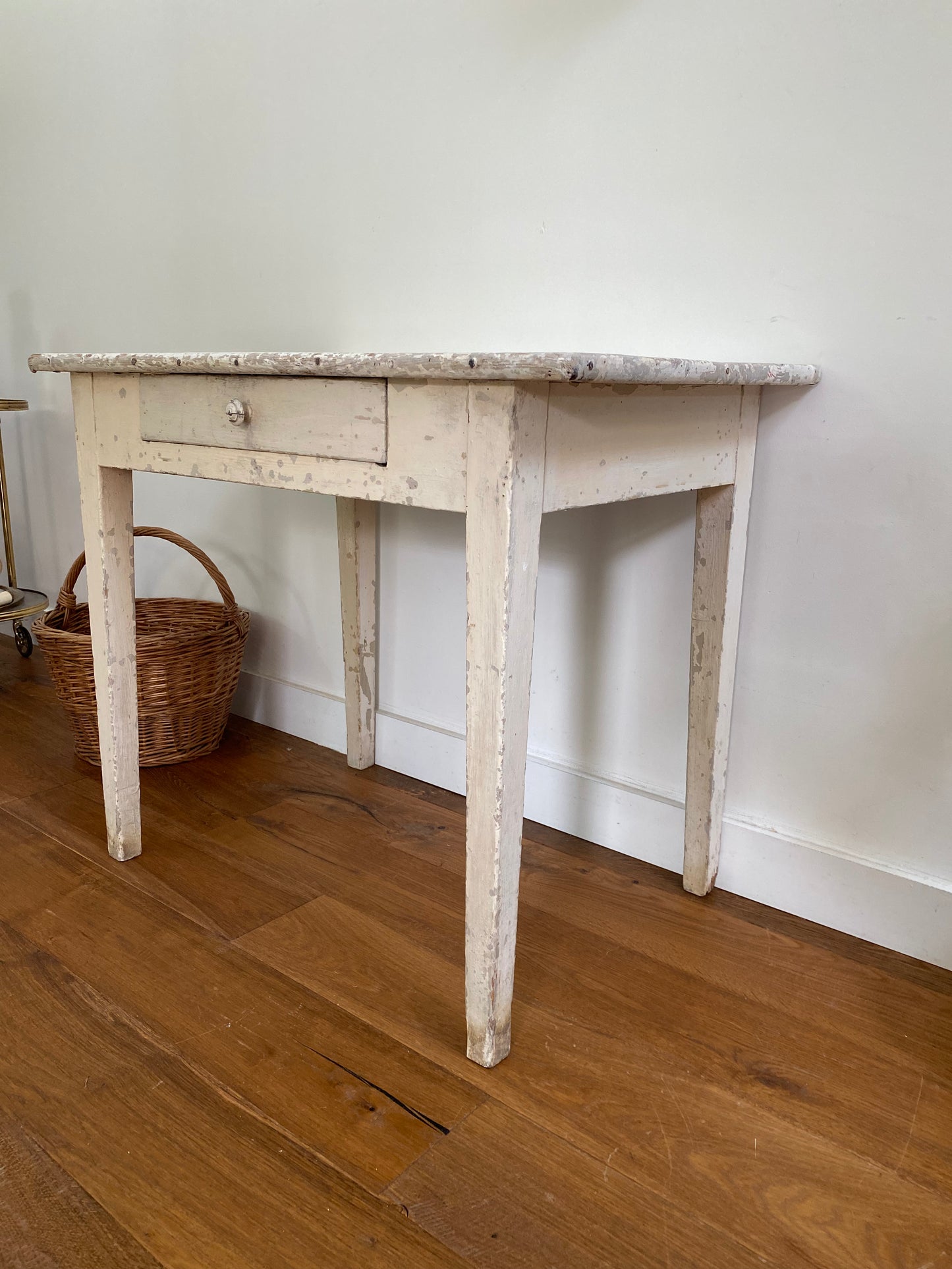 Table de ferme en bois ancien dans sa patine d’origine