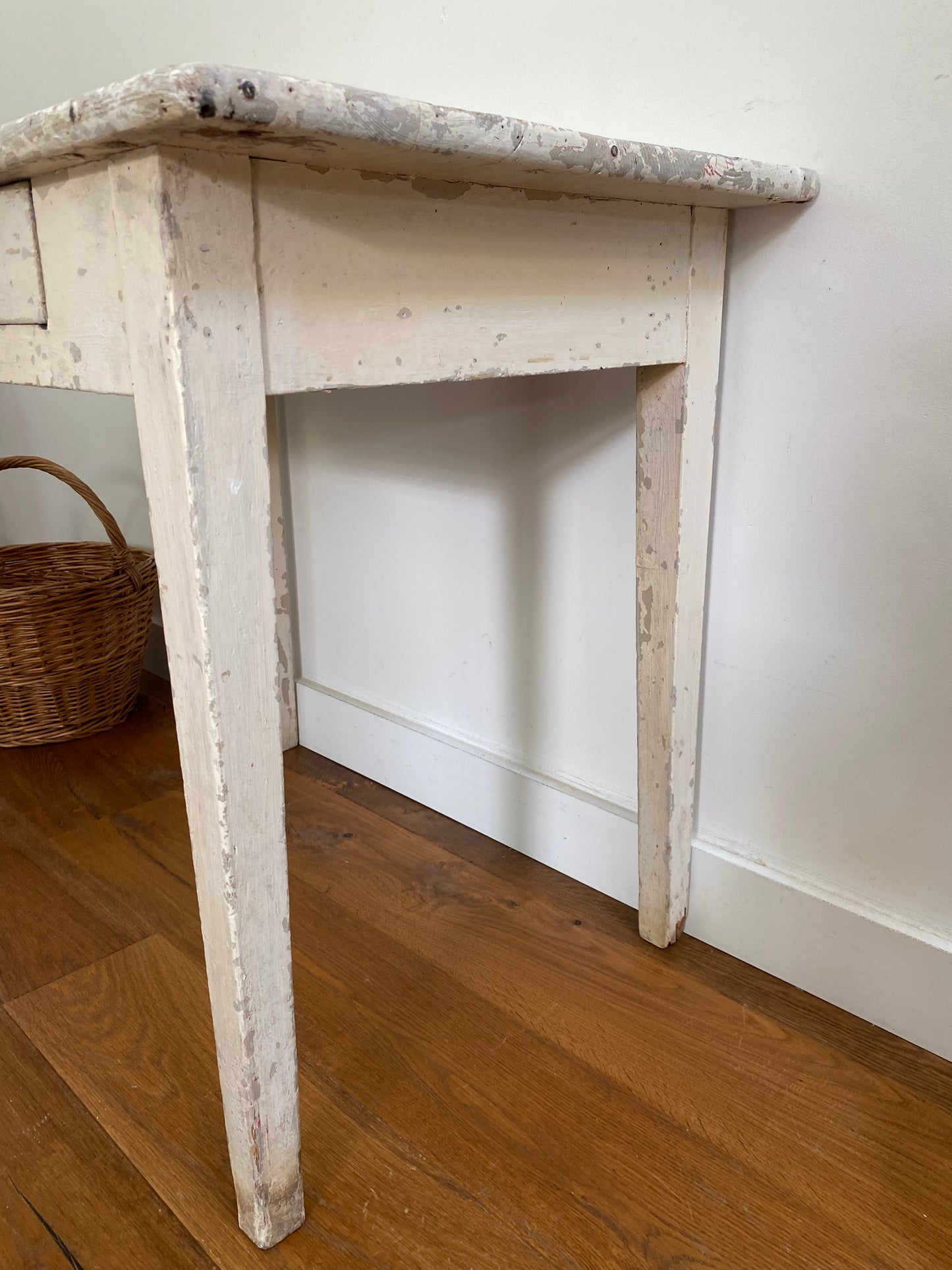 Table de ferme en bois ancien dans sa patine d’origine