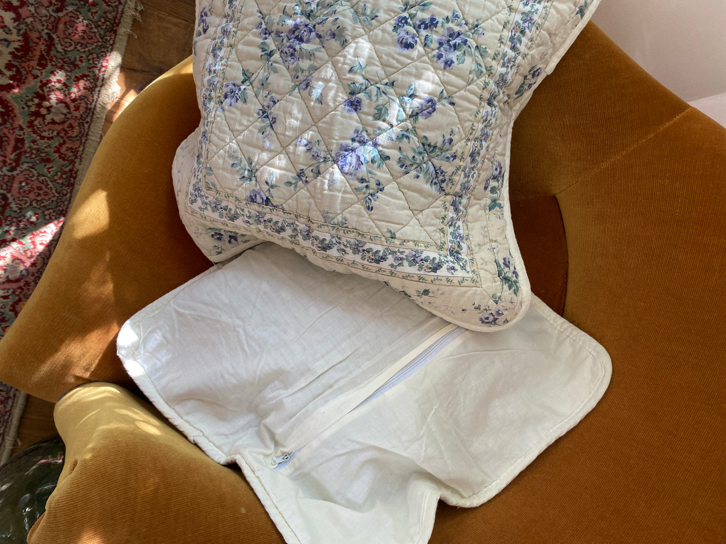 Paire de housses de coussin en coton ancien matelassé