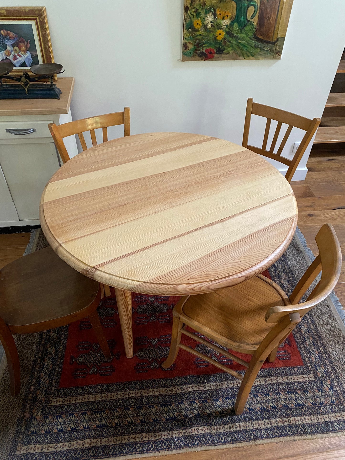 Table ronde en pin massif à rabats