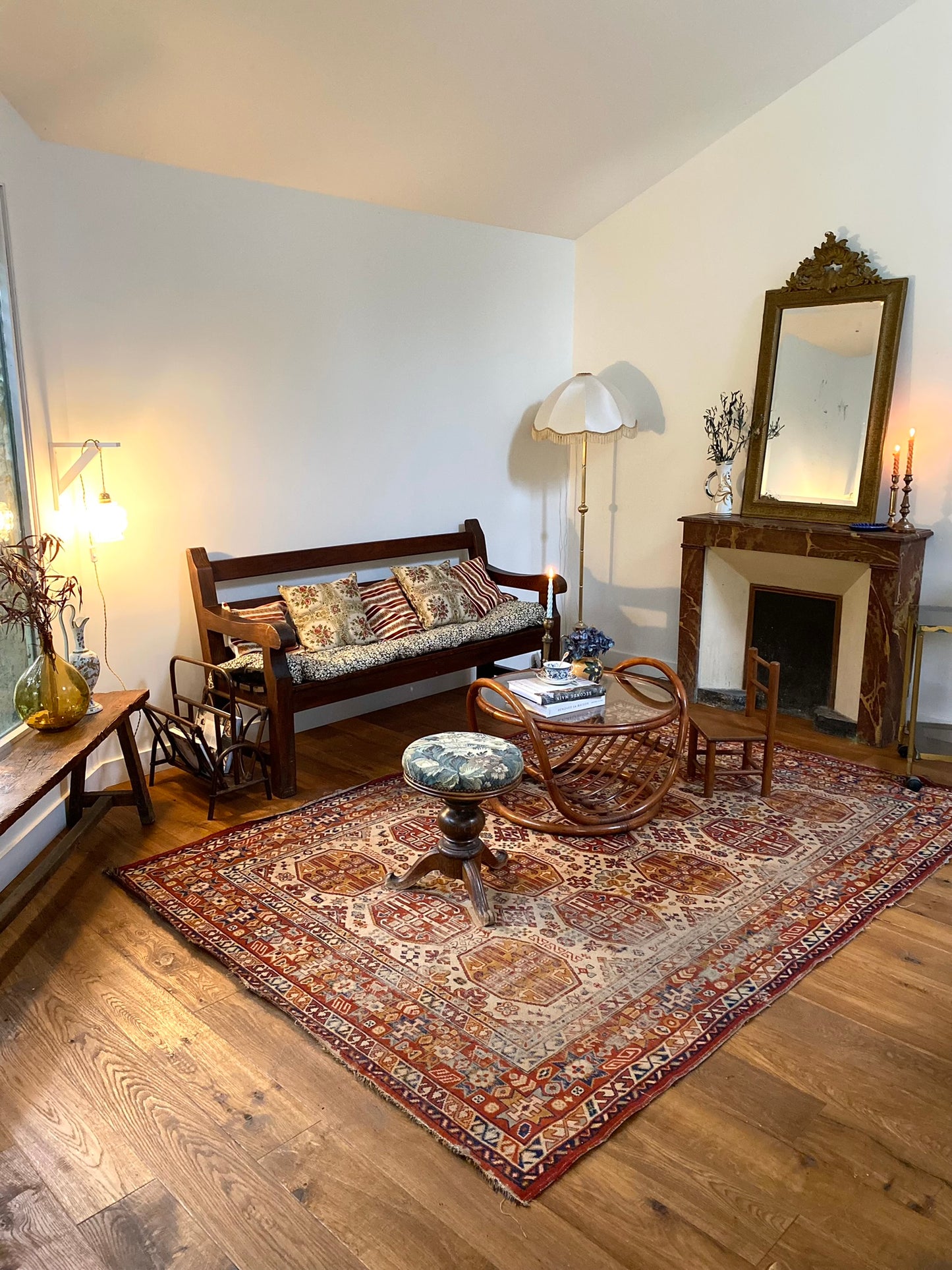 Banc à dossier en bois ancien