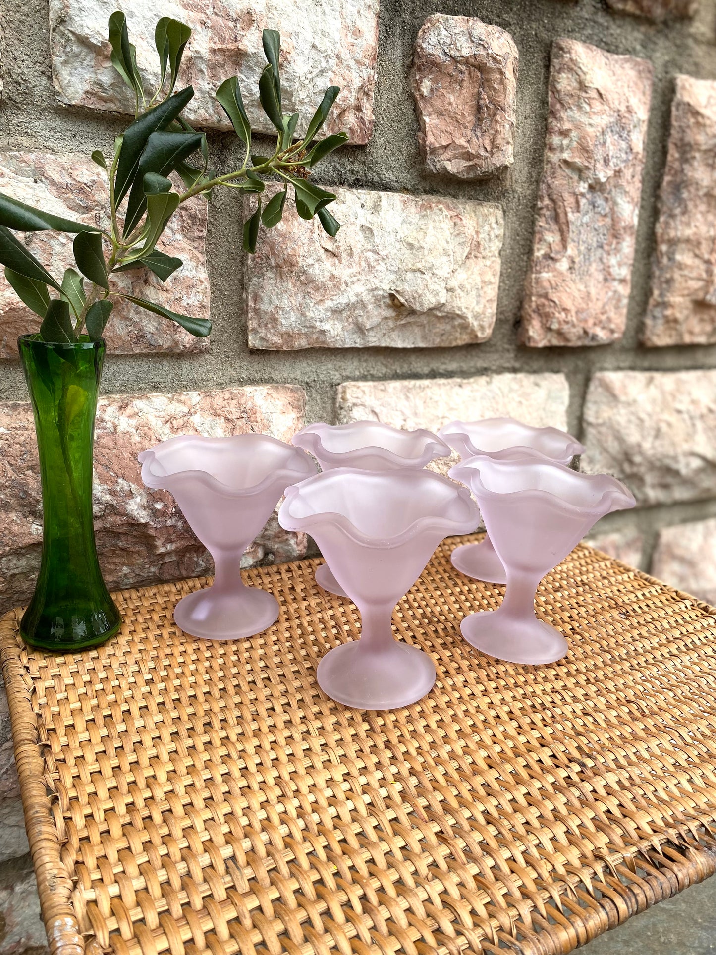 Coupes à glace en verre rose