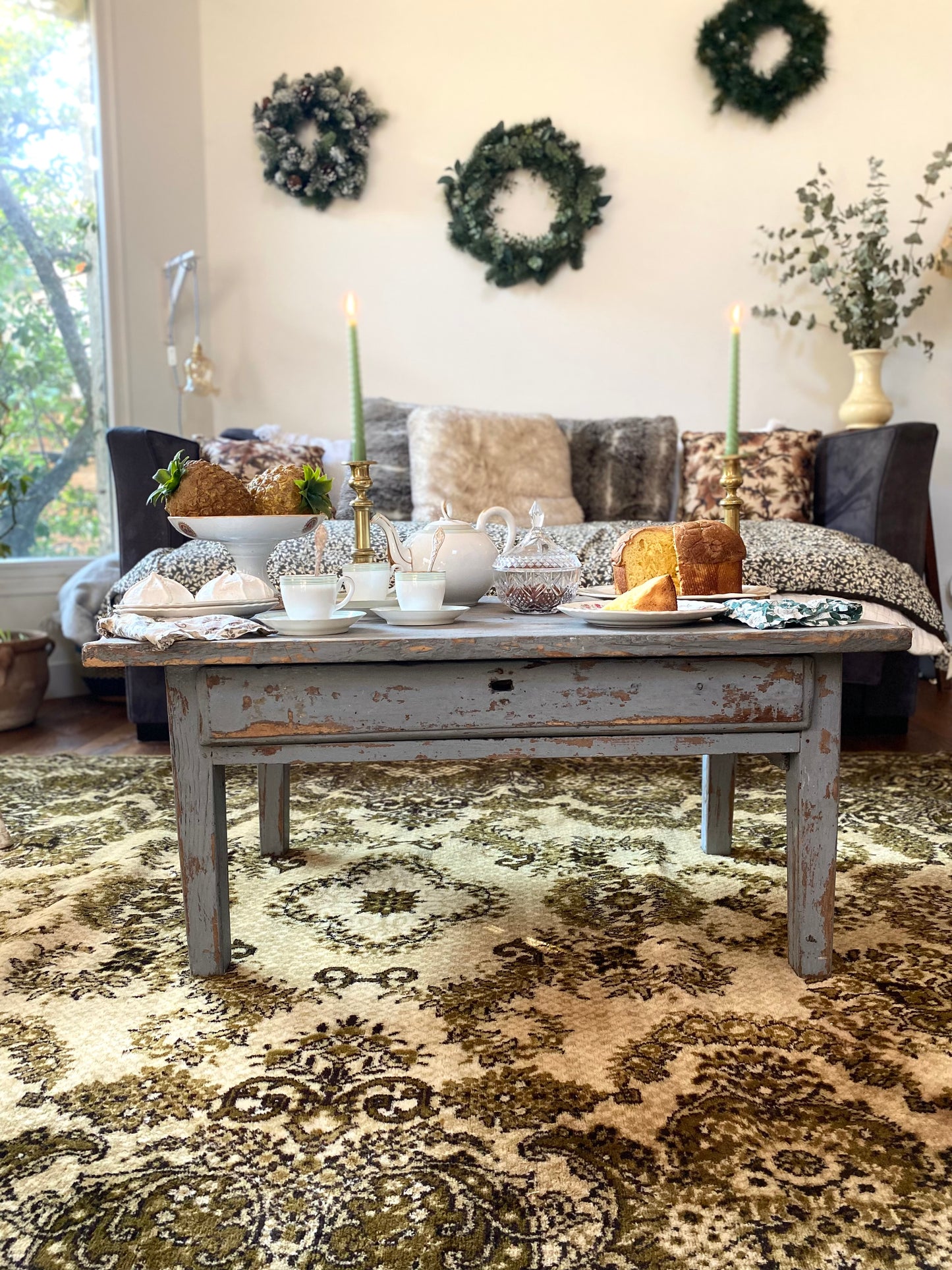 Table basse de ferme en bois ancien patiné