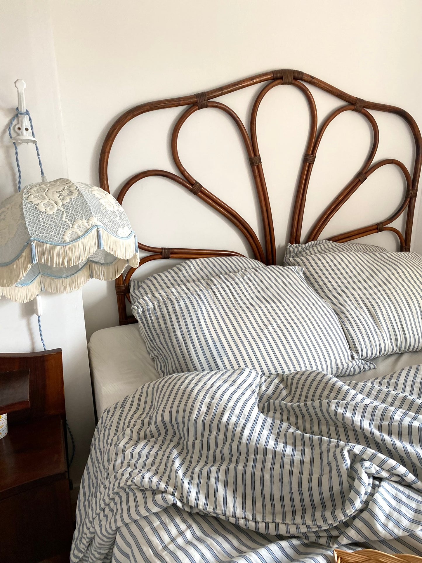 Tête de lit en rotin vintage