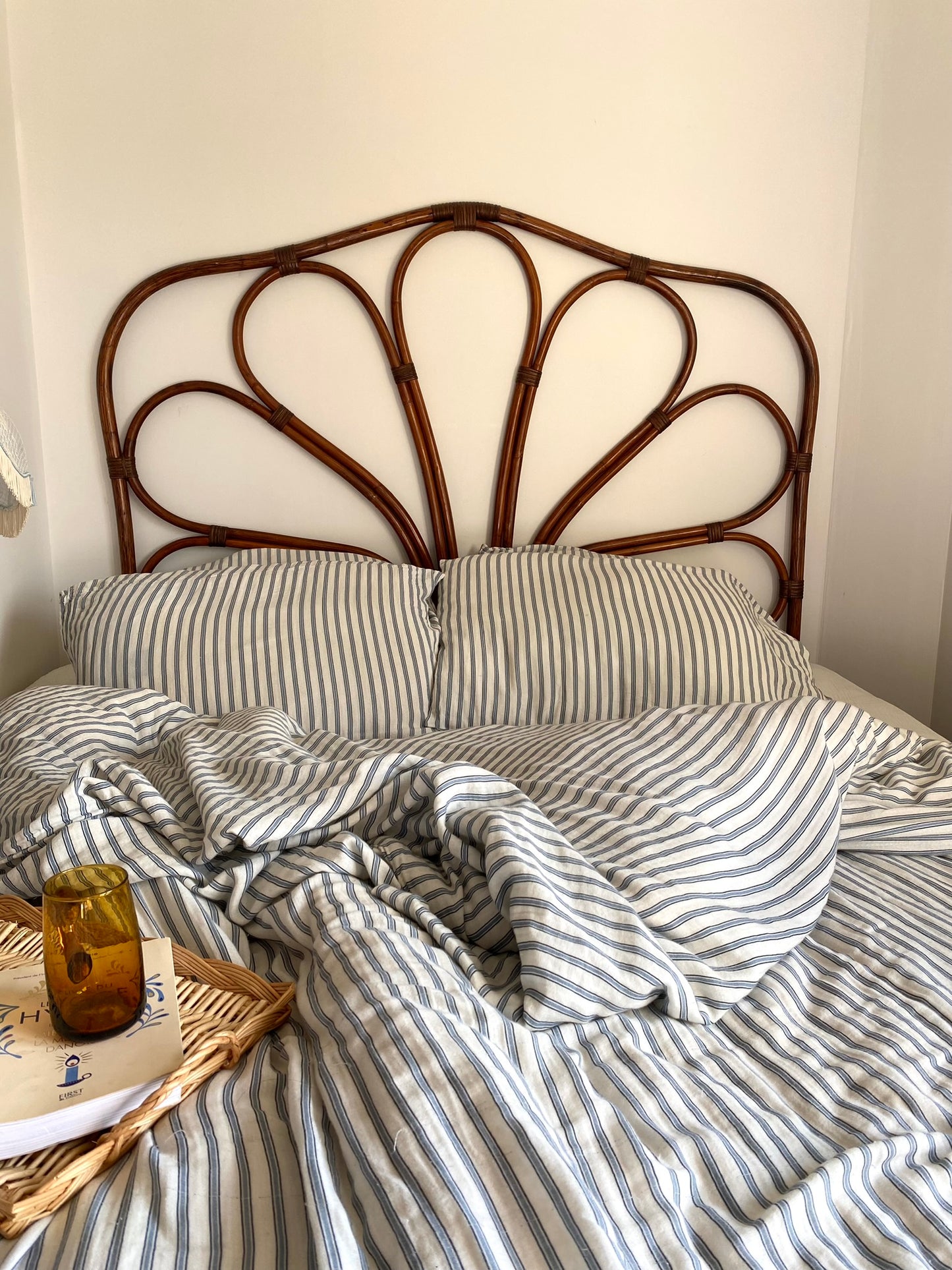 Tête de lit en rotin vintage