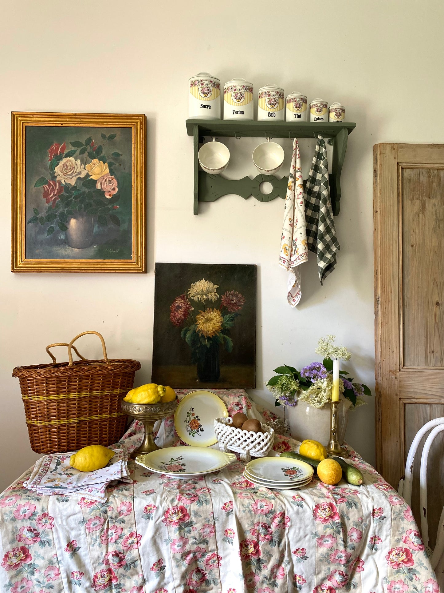 Étagère de cuisine murale vintage