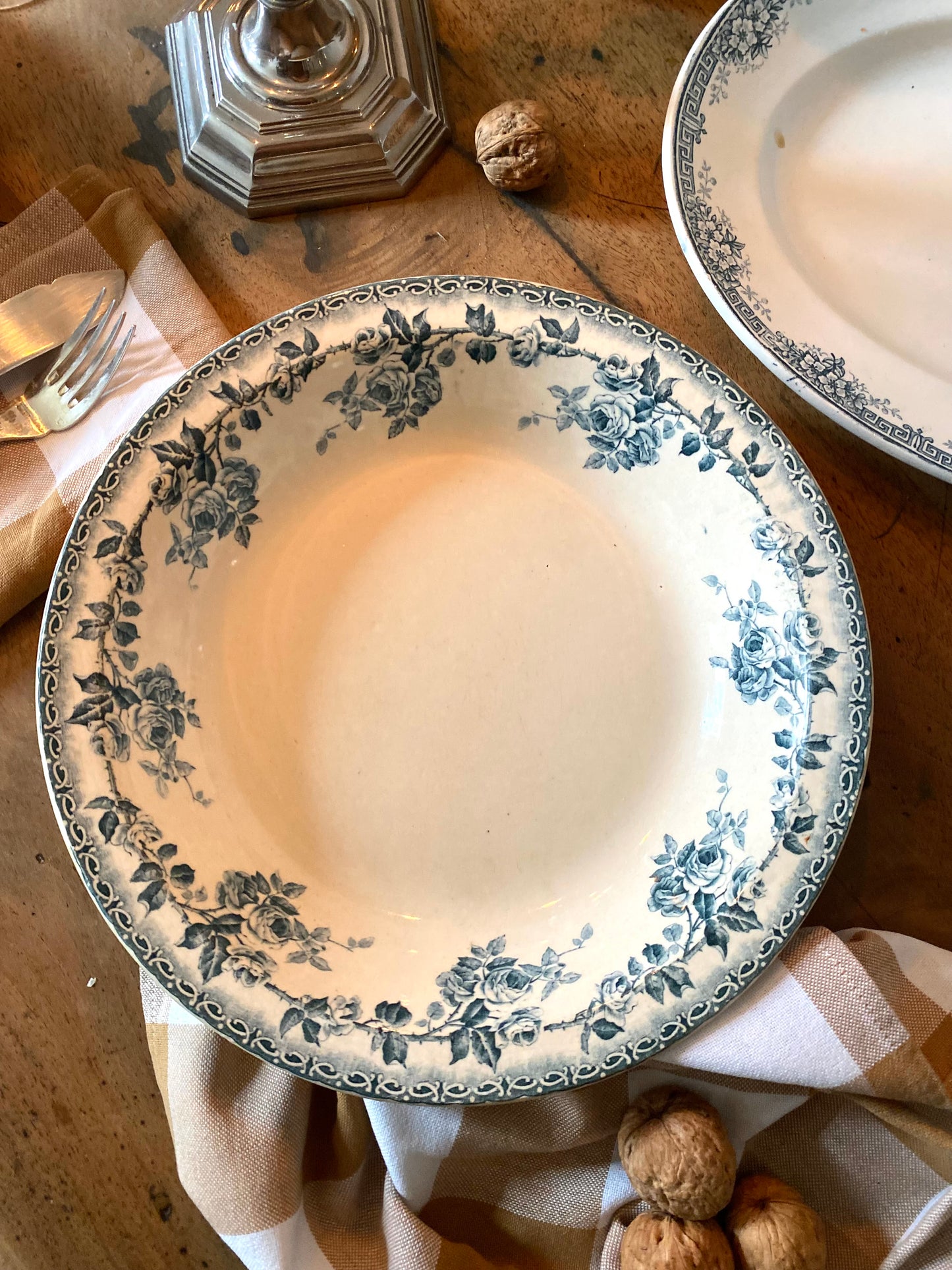 Plat creux en faïence Terre de fer