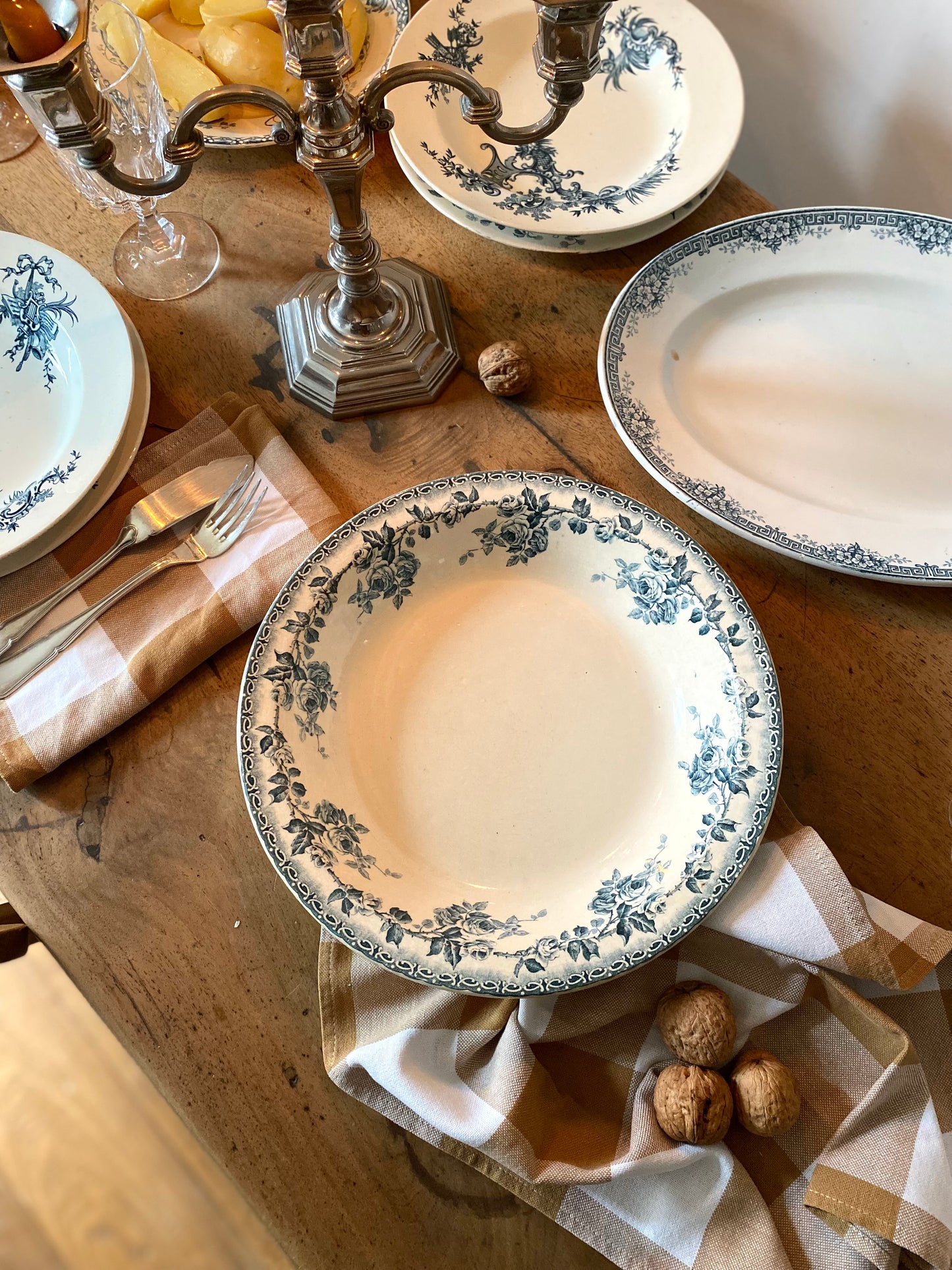 Plat creux en faïence Terre de fer