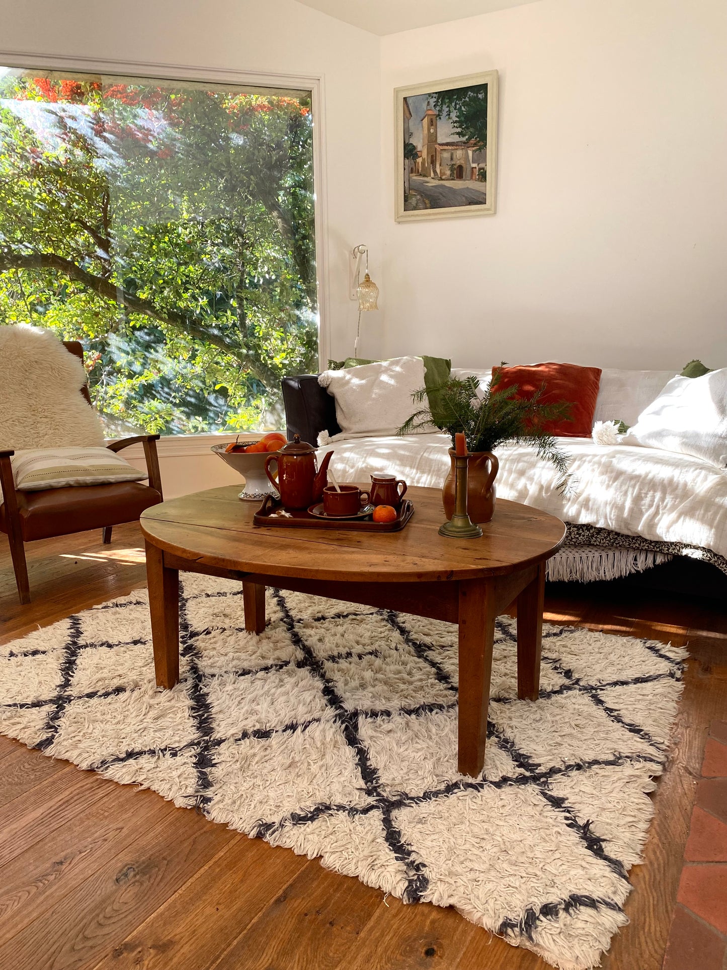 Table basse ancienne en noyer de 1900