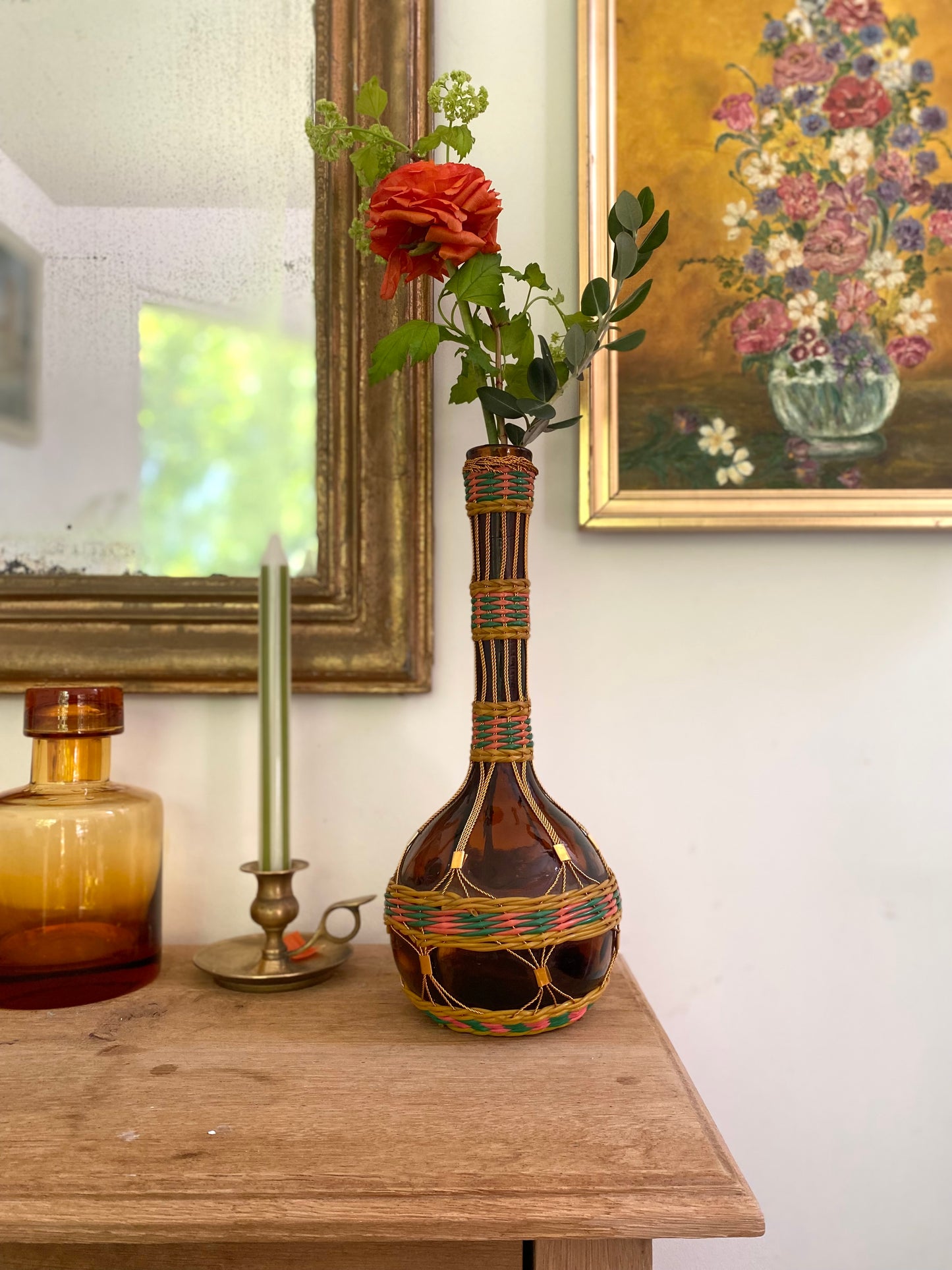 Carafe - Bouteille en Verre Ambré, Gainée de Osier et Scoubidou Tressé - Années 60/70