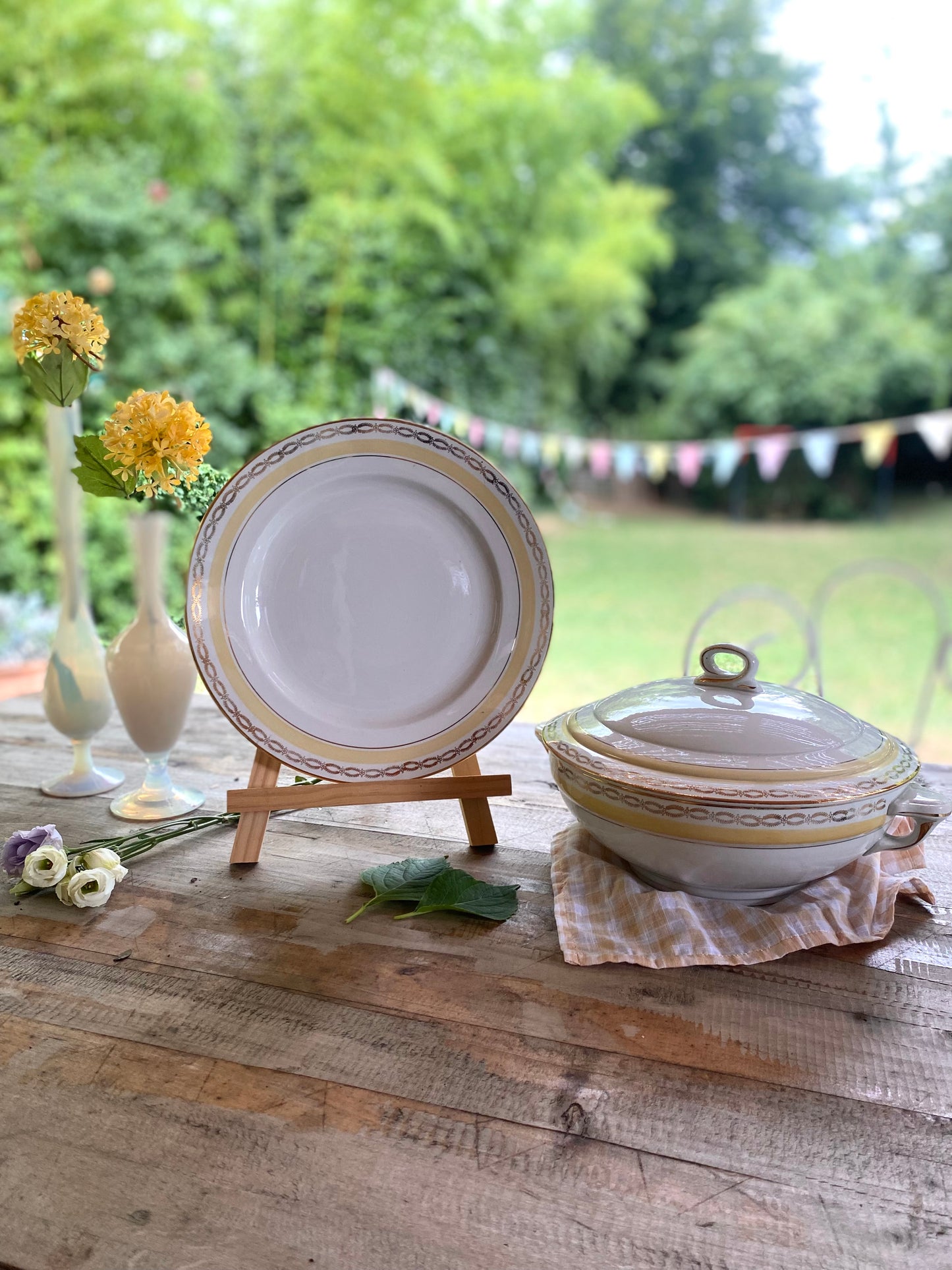 Soupiere en faïence ancienne