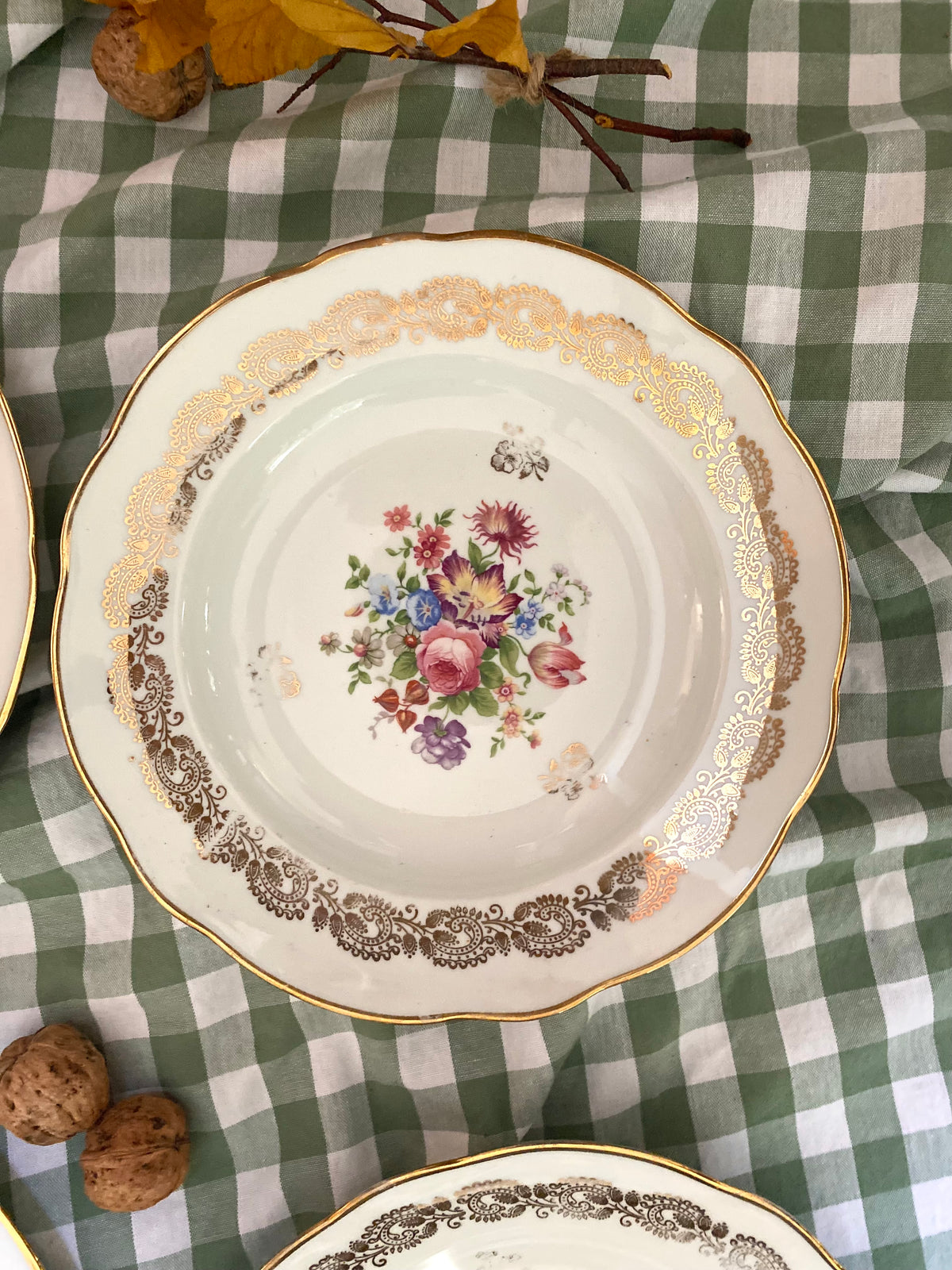 Ensemble de 8 assiettes creuses en porcelaine, années 50