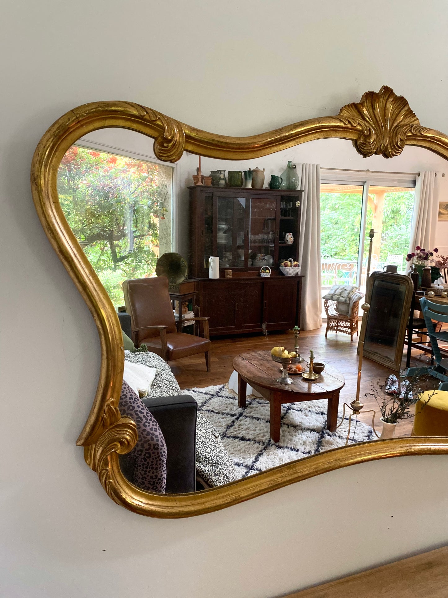 Grand miroir baroque ancien à coquille