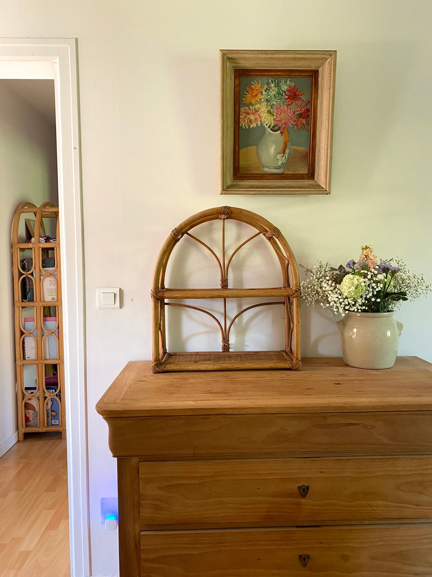 Étagère "Arche" en Rotin & Cannage – Vintage 1970