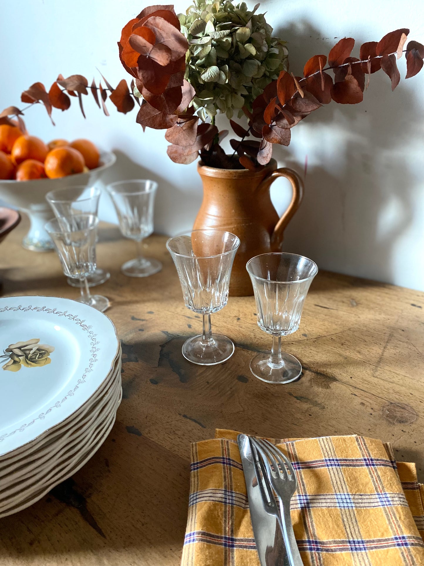 Service de 24 verres en verre ciselé