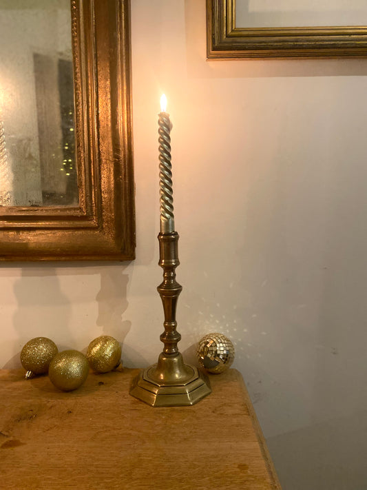 Bougeoir en laiton ancien