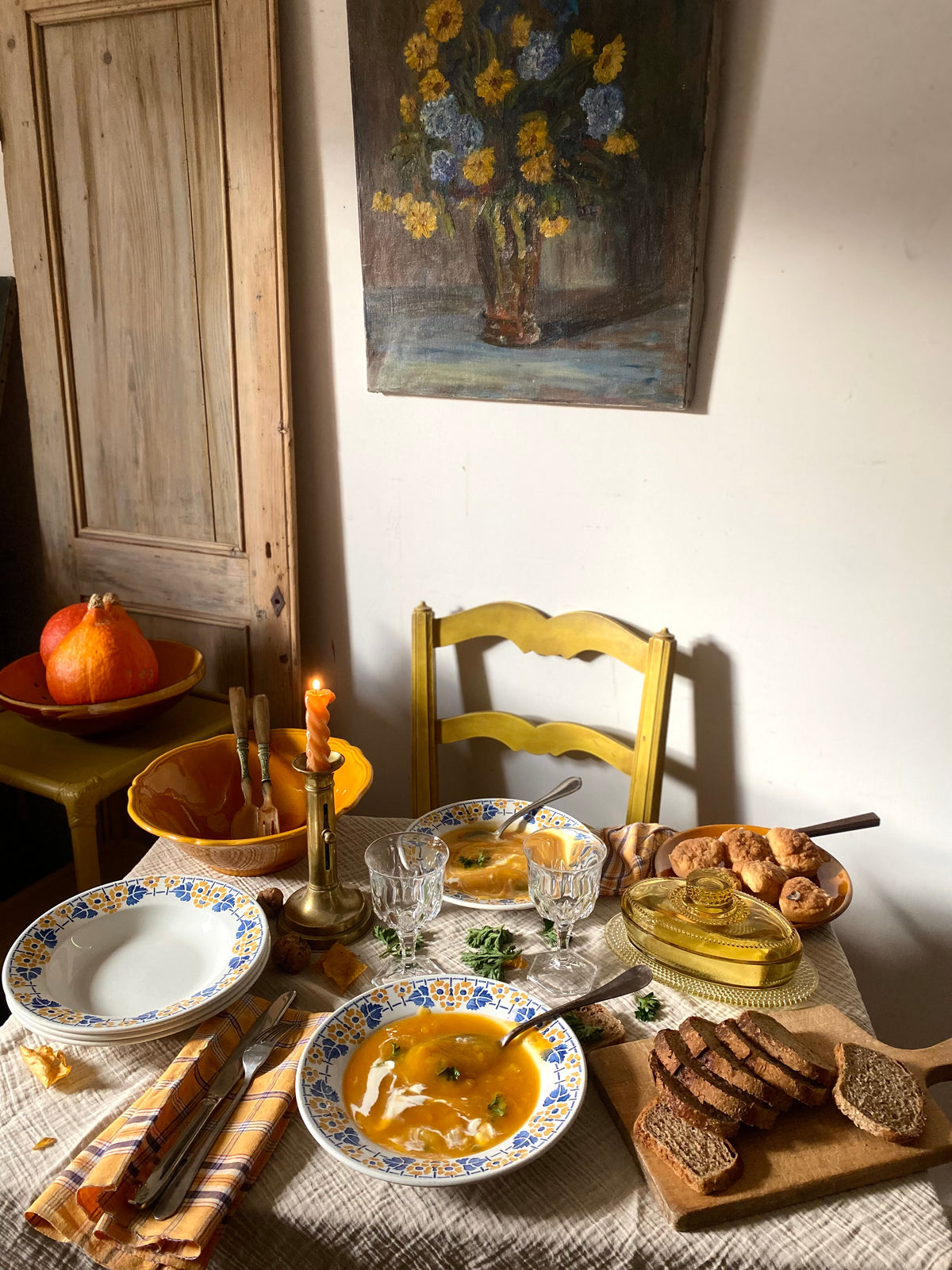 Lot de 5 assiettes creuses en faïence, années 40