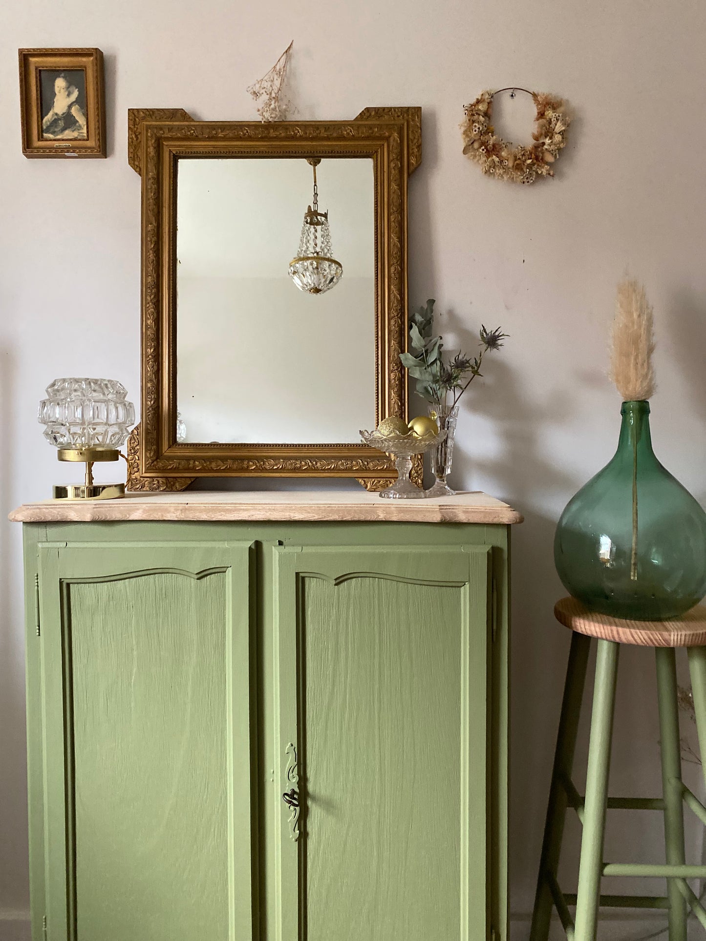 Buffet parisien ancien à chaussures