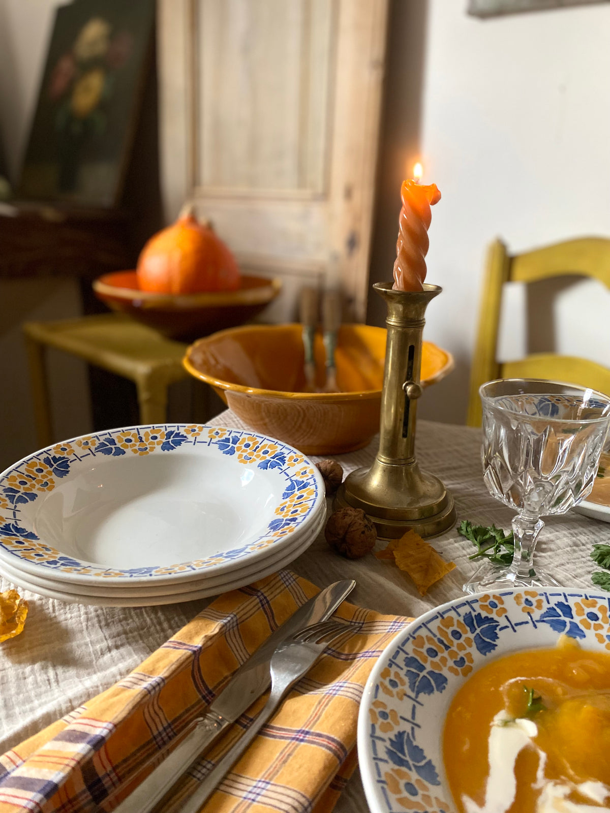 Lot de 5 assiettes creuses en faïence, années 40