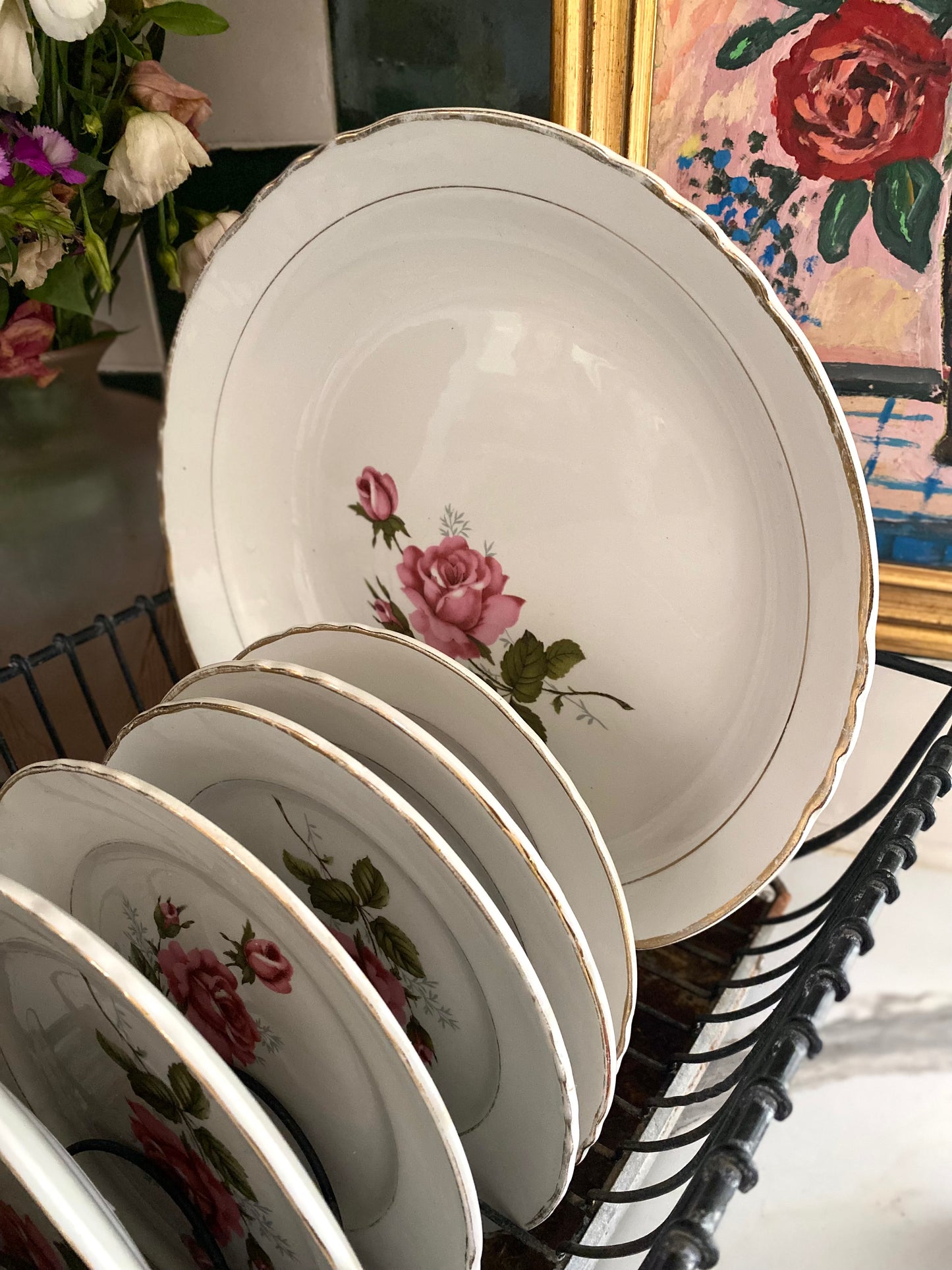 Plat creux en faïence ancienne