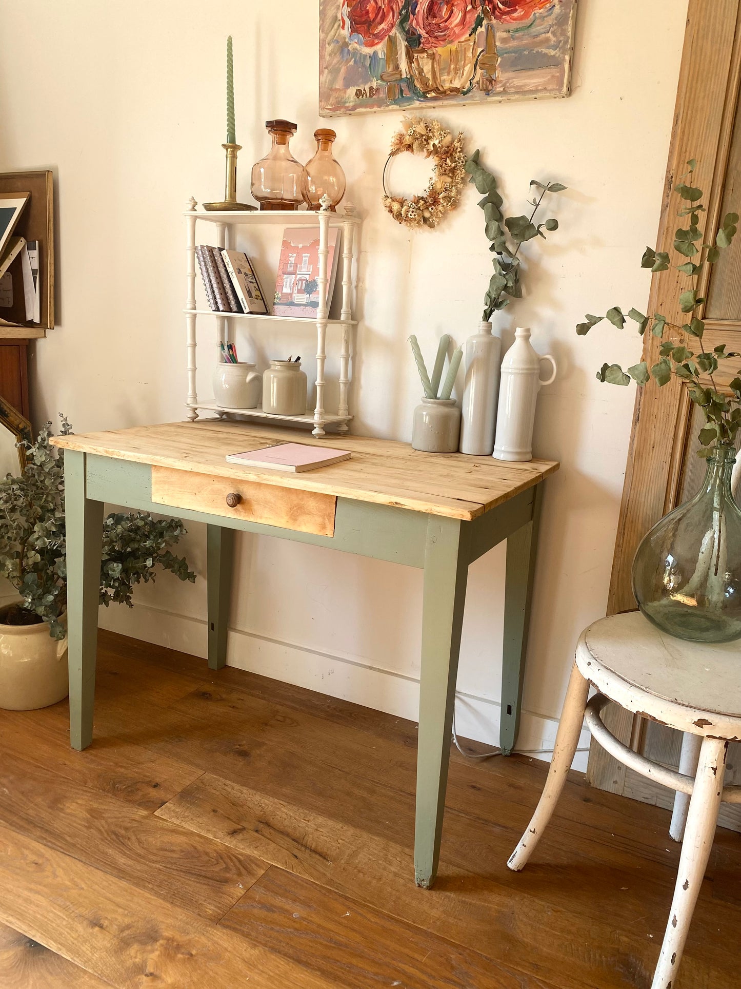 Bureau d’écolier en bois ancien rénové