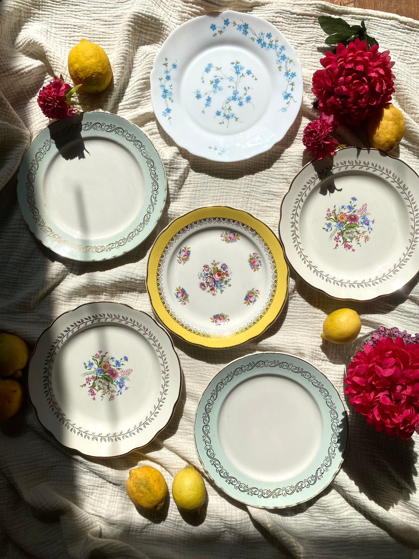 Assiettes anciennes dépareillées