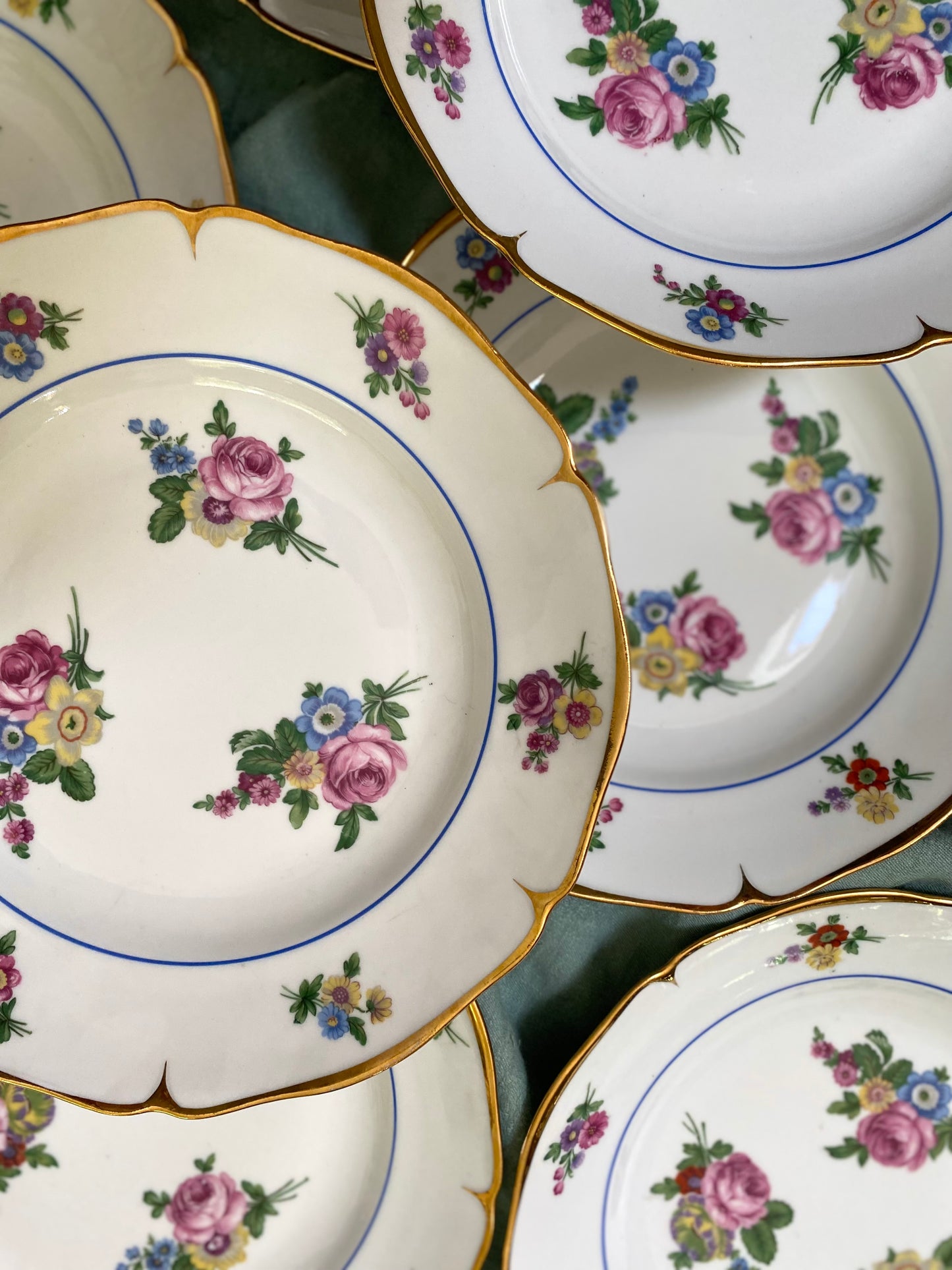 Assiettes creuses en Porcelaine de Foëcy - 1930