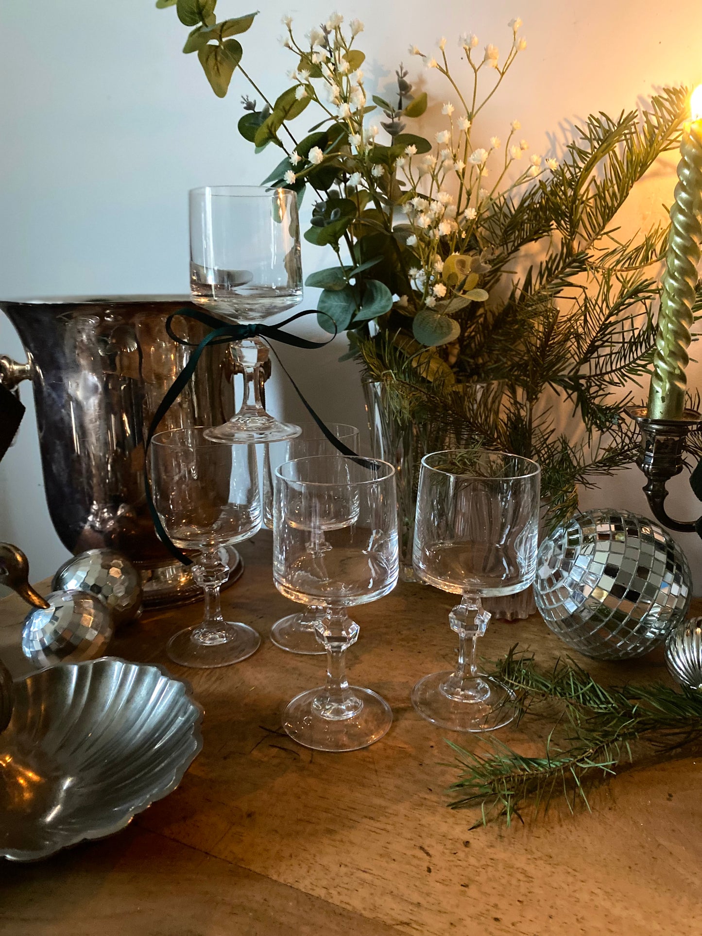 Verres à pied en cristal ancien