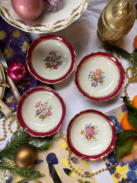 Ramequins en faïence ancienne