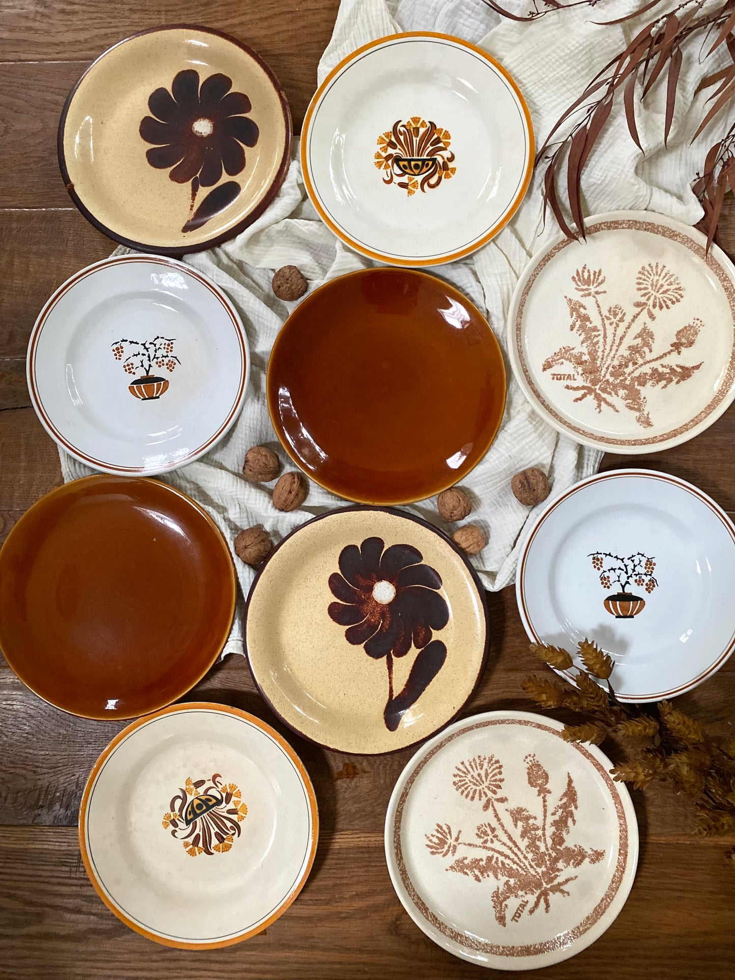 Assiettes anciennes dépareillées