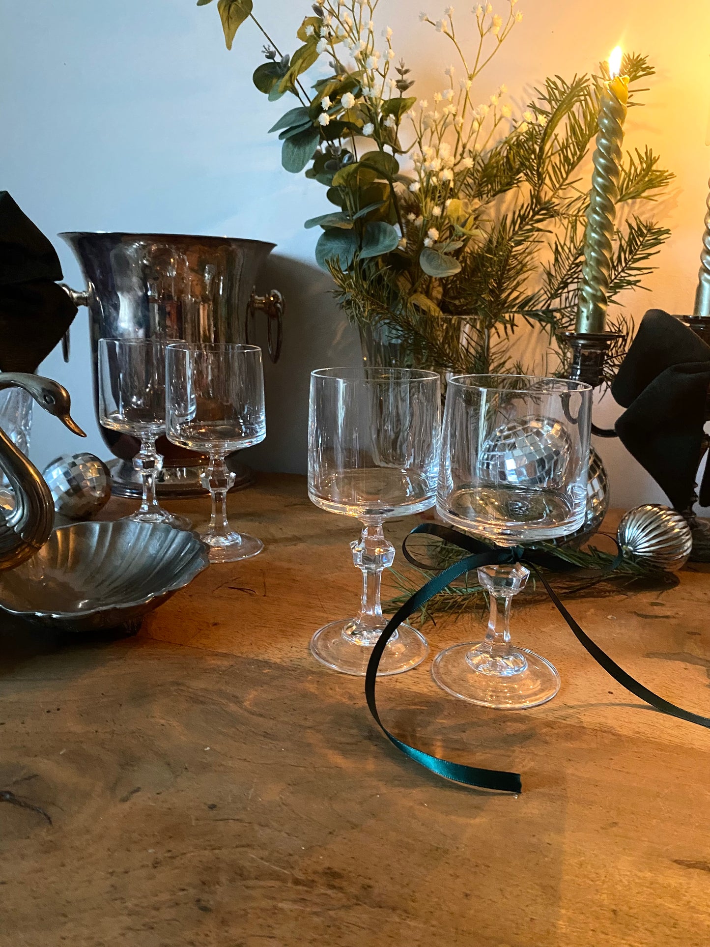 Verres à pied en cristal ancien