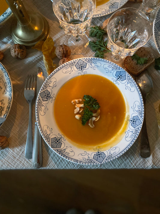 Assiettes creuses anciennes en Terre de fer