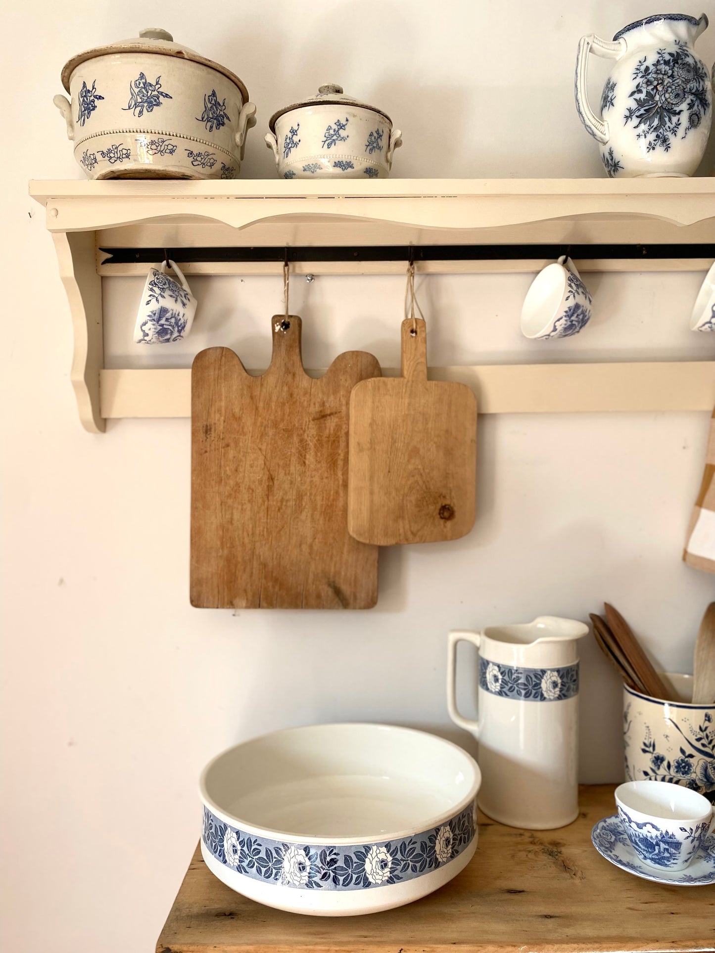 Étagère murale en bois ancien rénovée