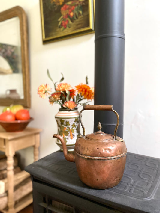 Bouilloire début du XXe siècle en cuivre martelé