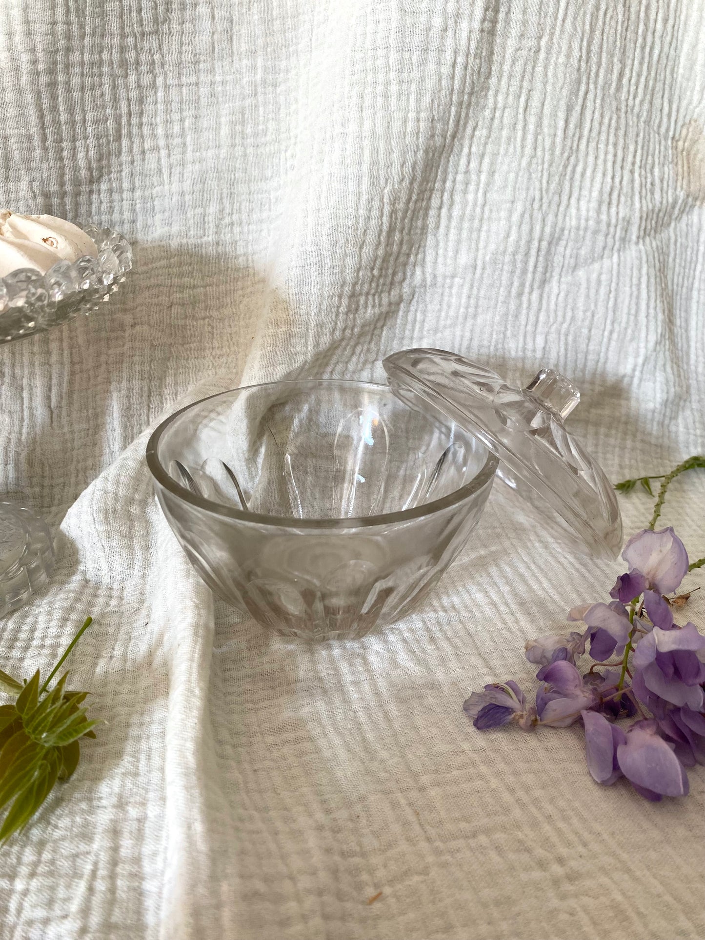 Bonbonnière Vintage en Verre Moulé